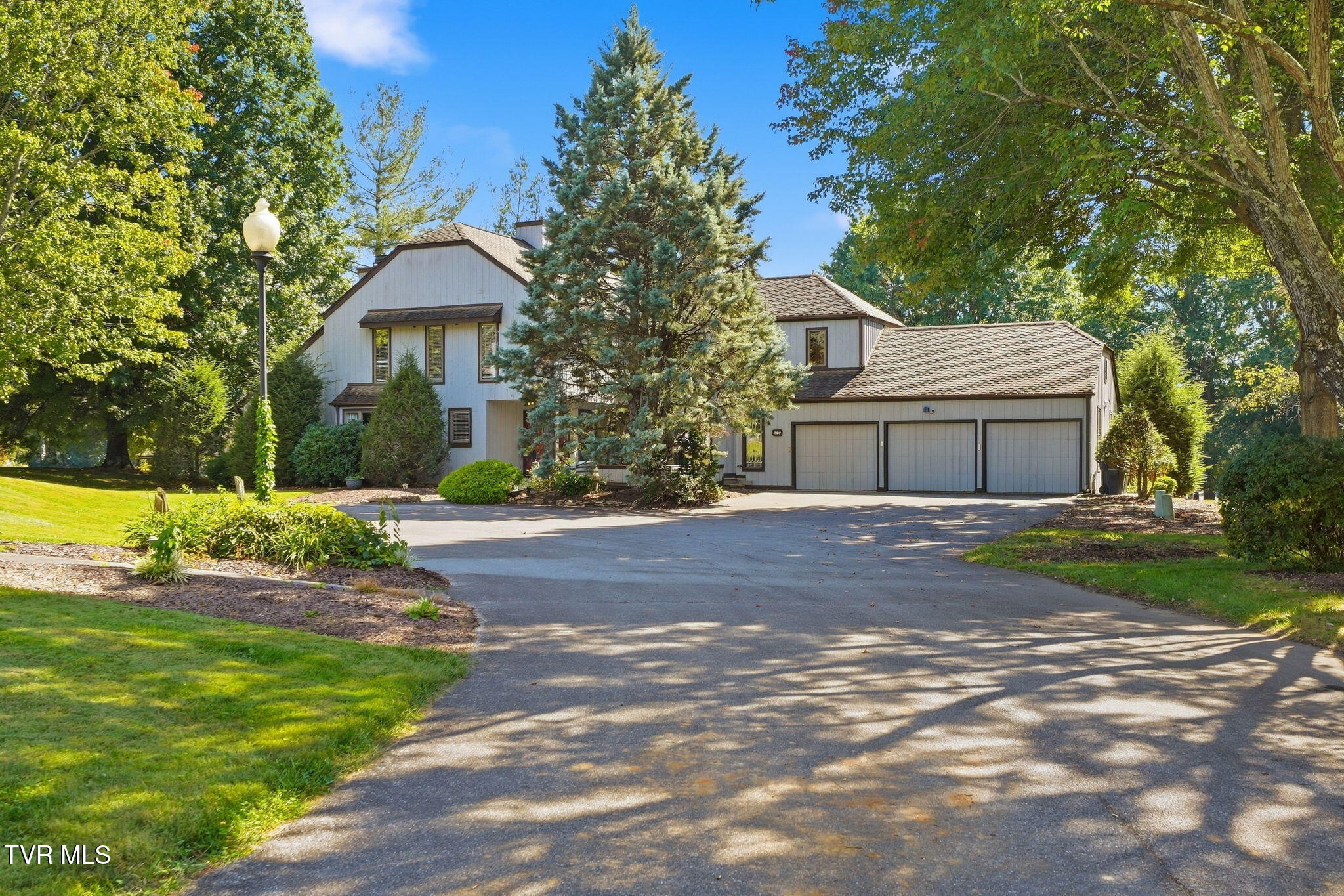 286 South Hampton Drive — photo