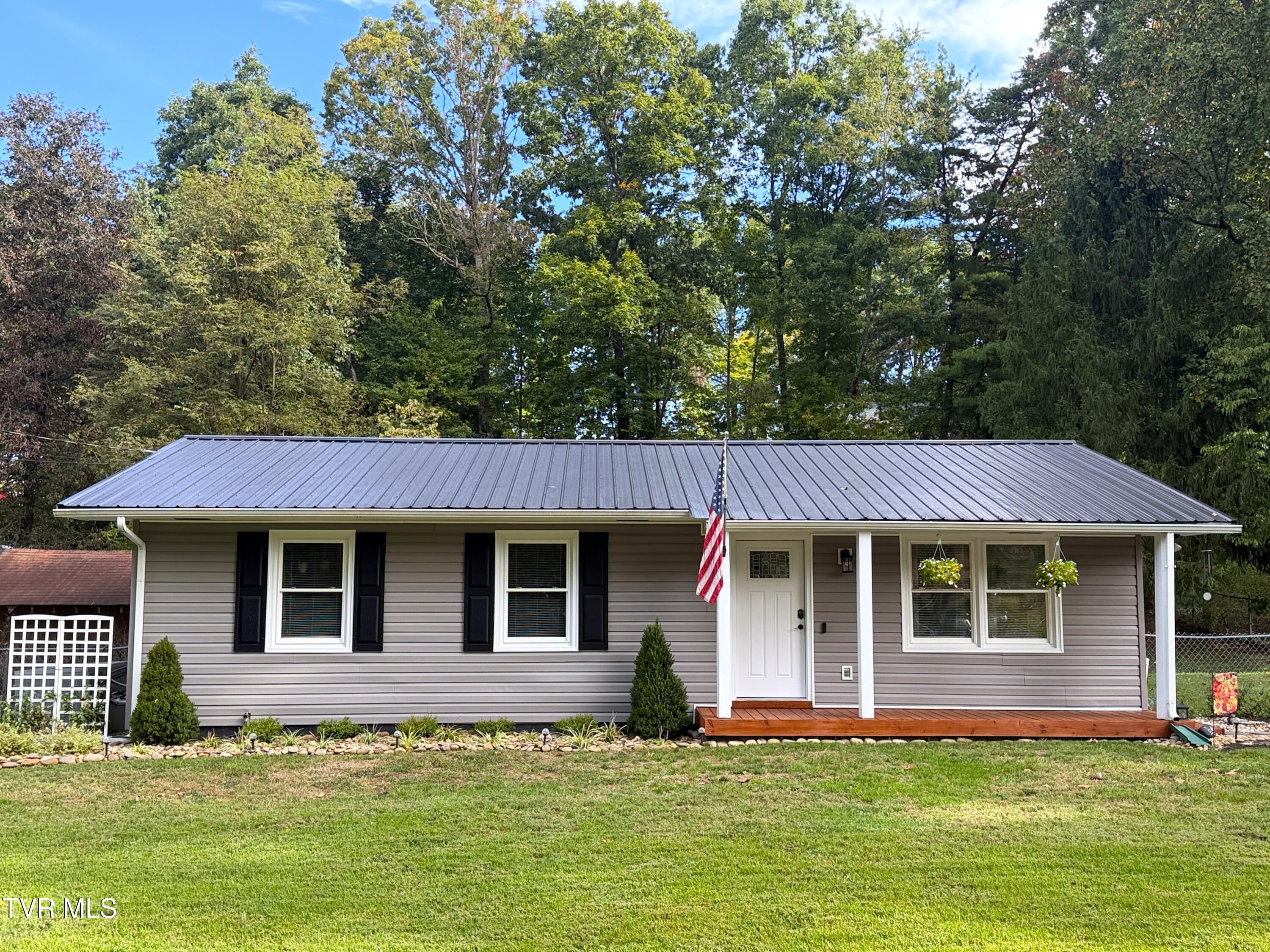 108 Woodland Circle — photo
