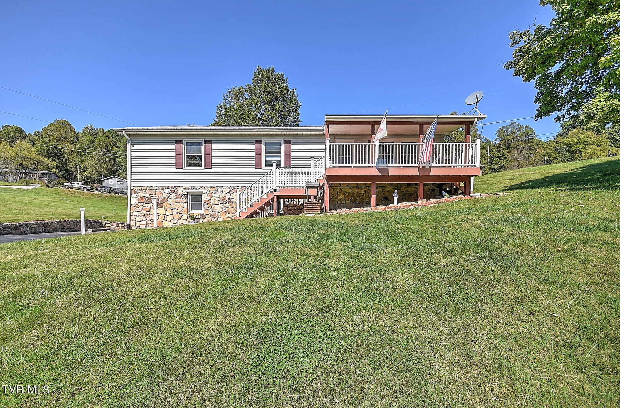 118 Serene Hill Drive — photo