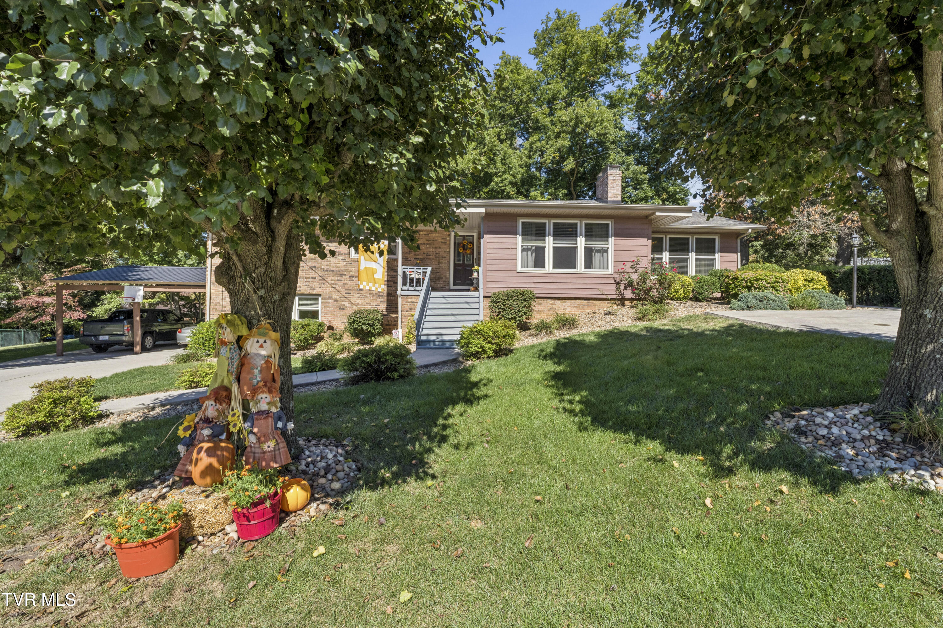 311 Lambeth Drive — photo
