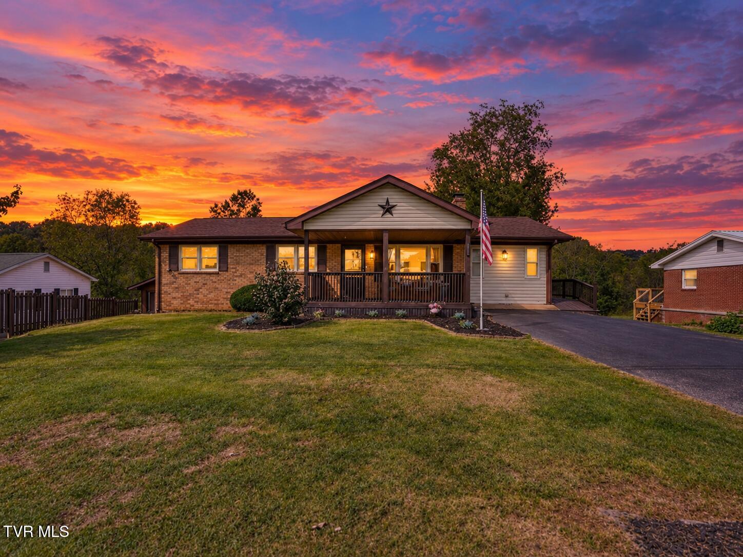 24112 Crimson Drive — photo