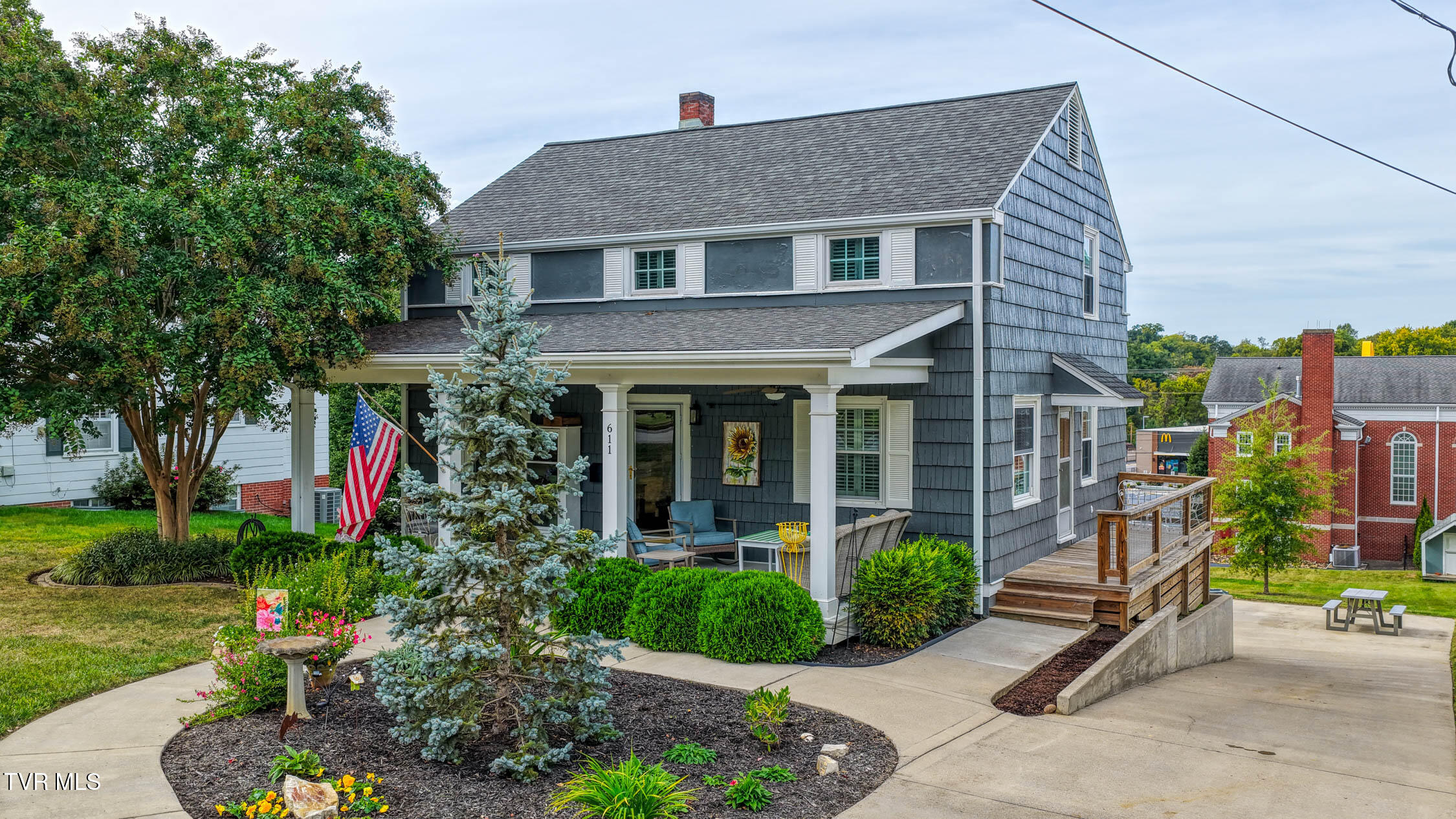 611 Franklin Street — photo