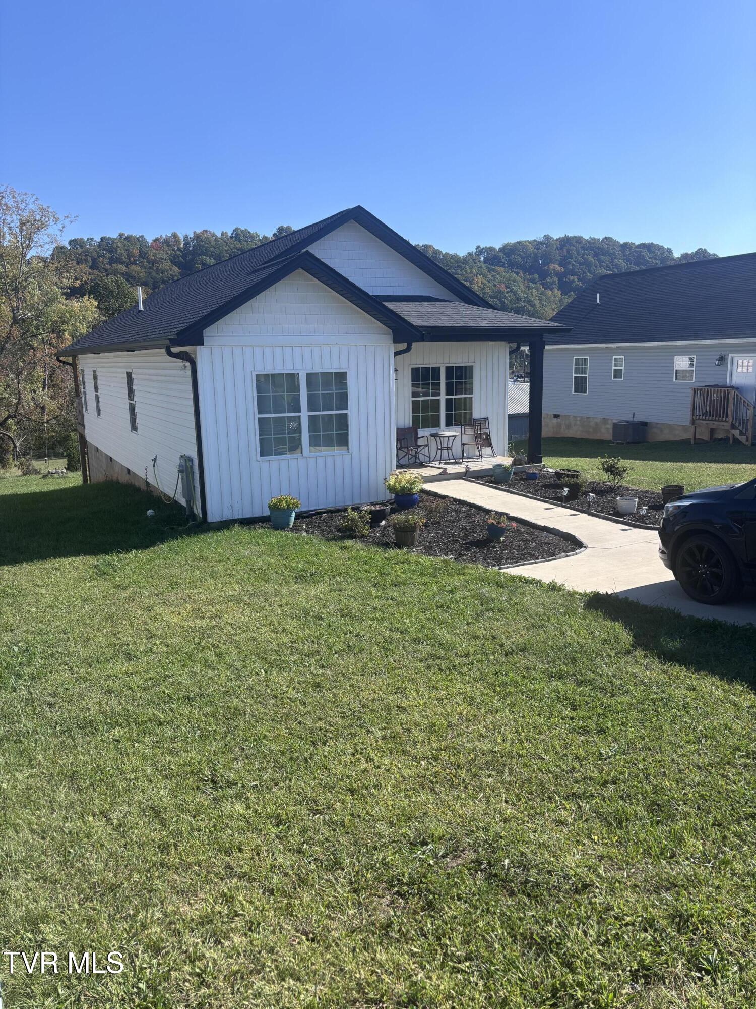 1610 East Millard Street — photo