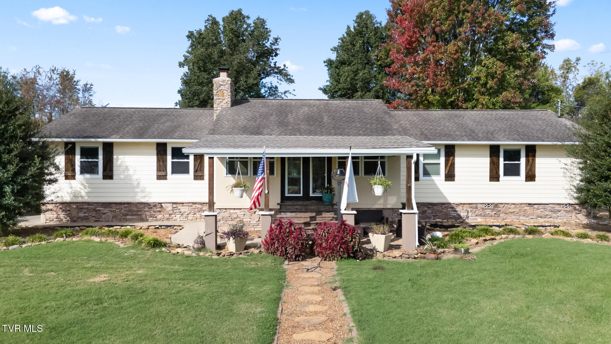 917 Chris Road — photo