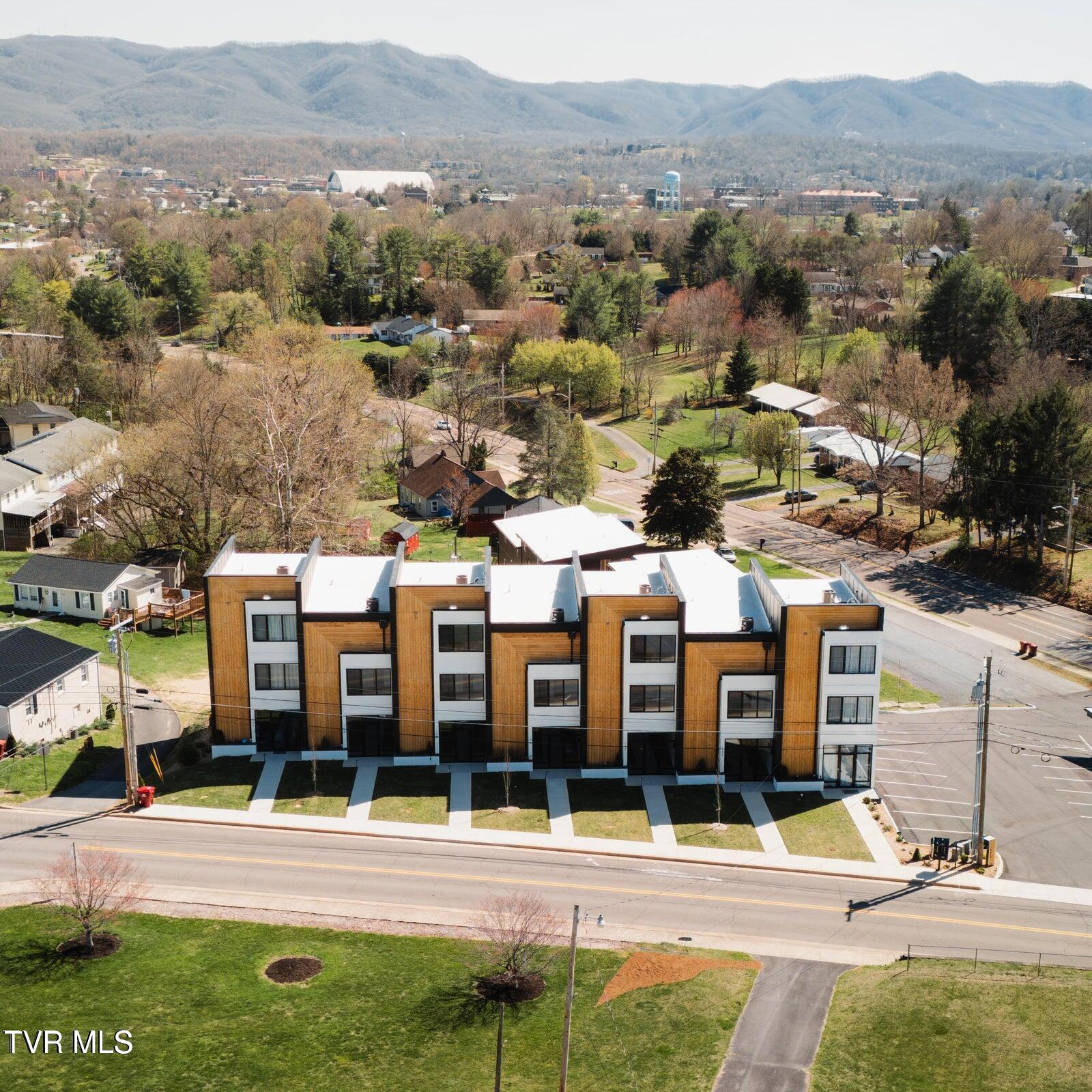 1533 Pactolas Road Unit 102 — photo