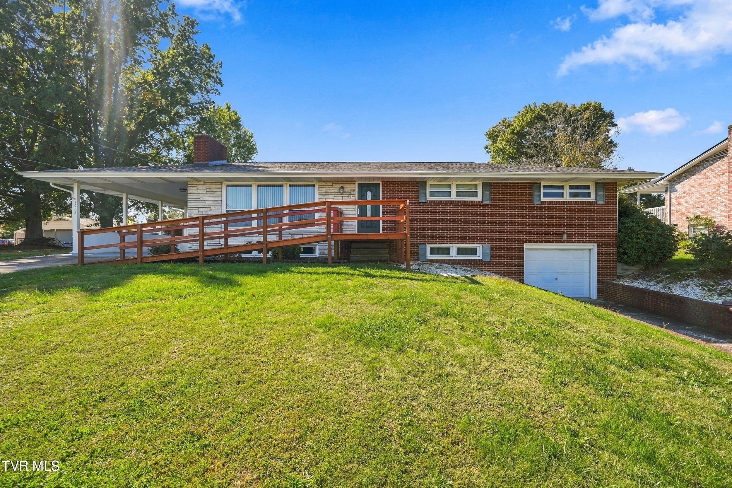 1023 Wood Eden Drive — photo