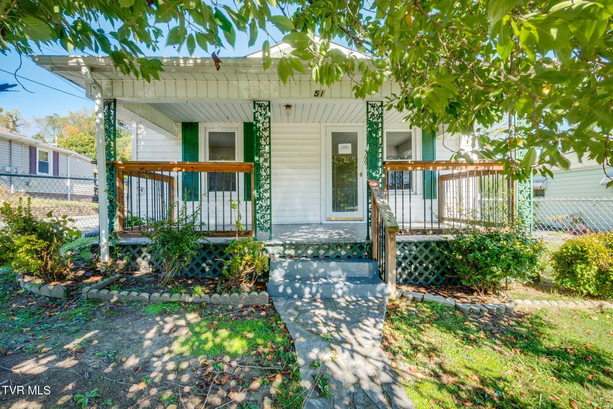 569 Vance Street — photo