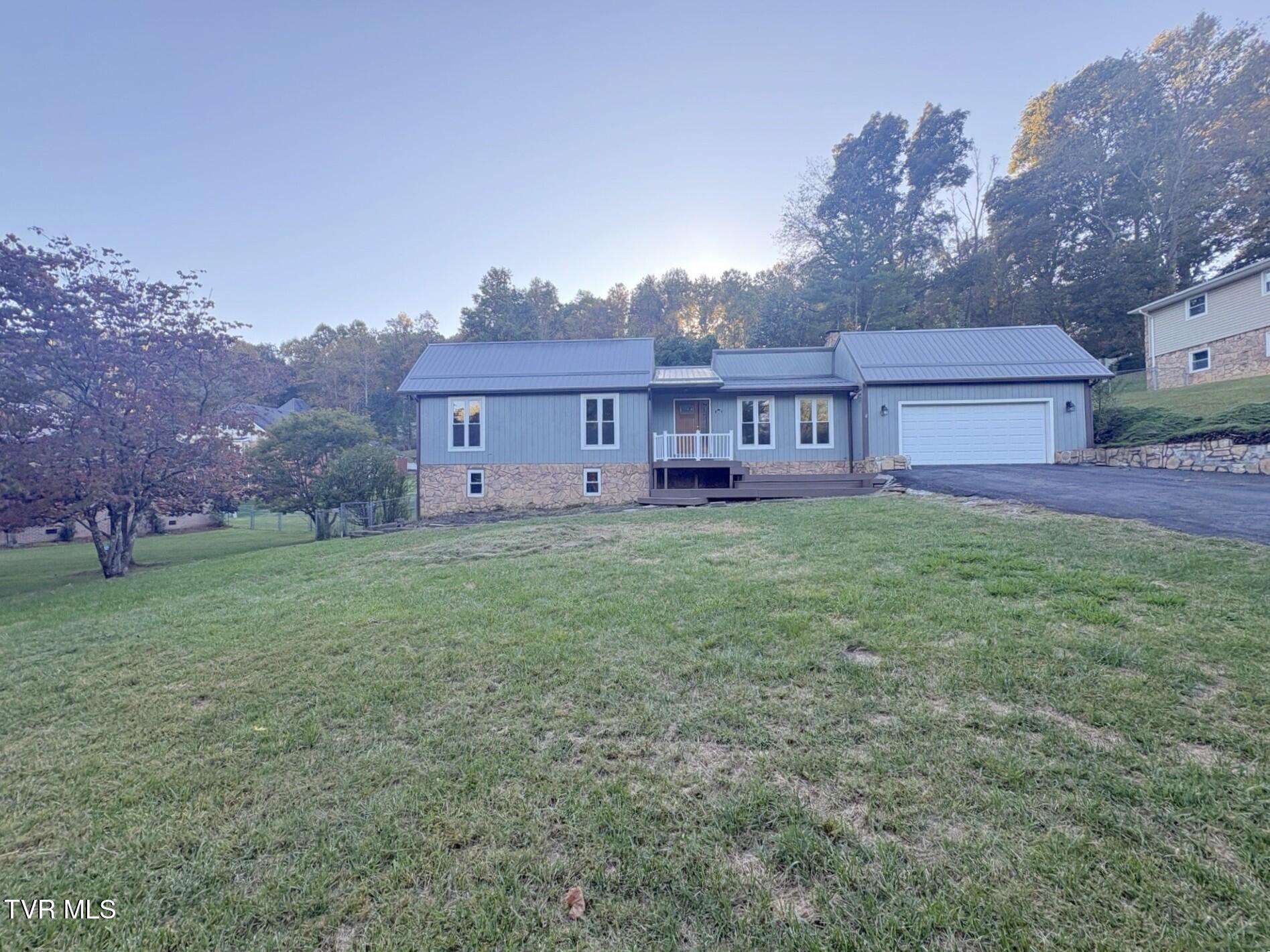 1342 Cresswood Drive — photo