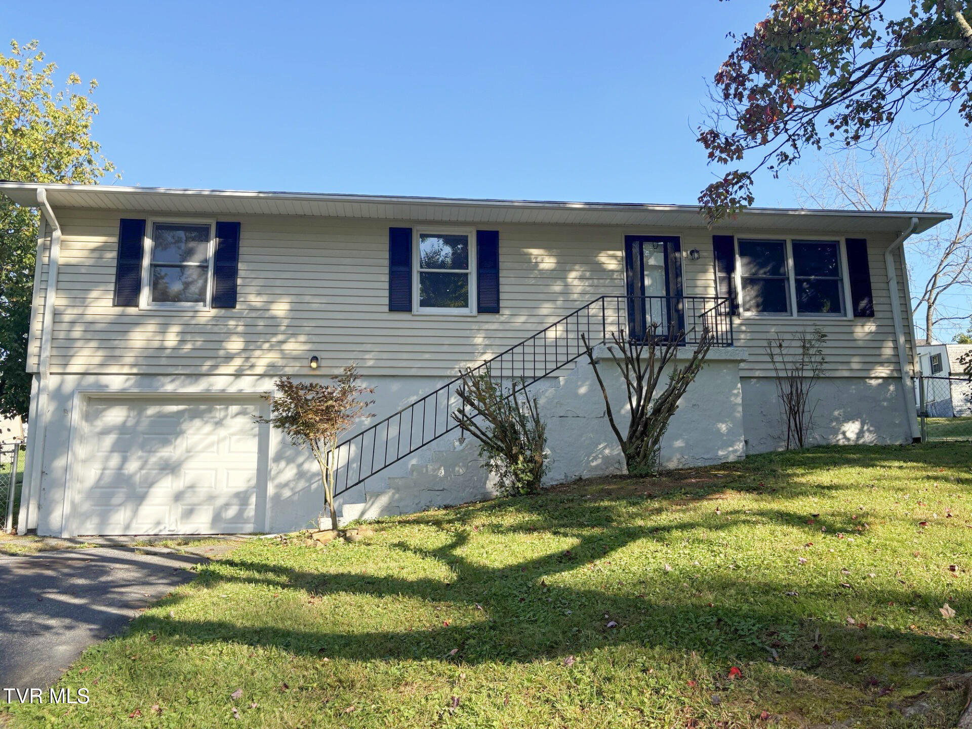 245 Mumpower Drive — photo