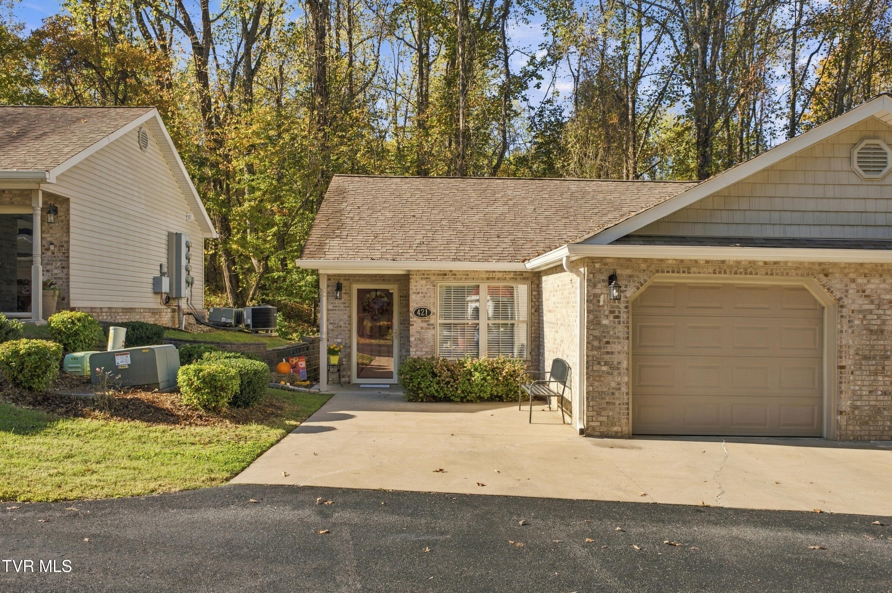 163 Browns Road Unit 421 — photo