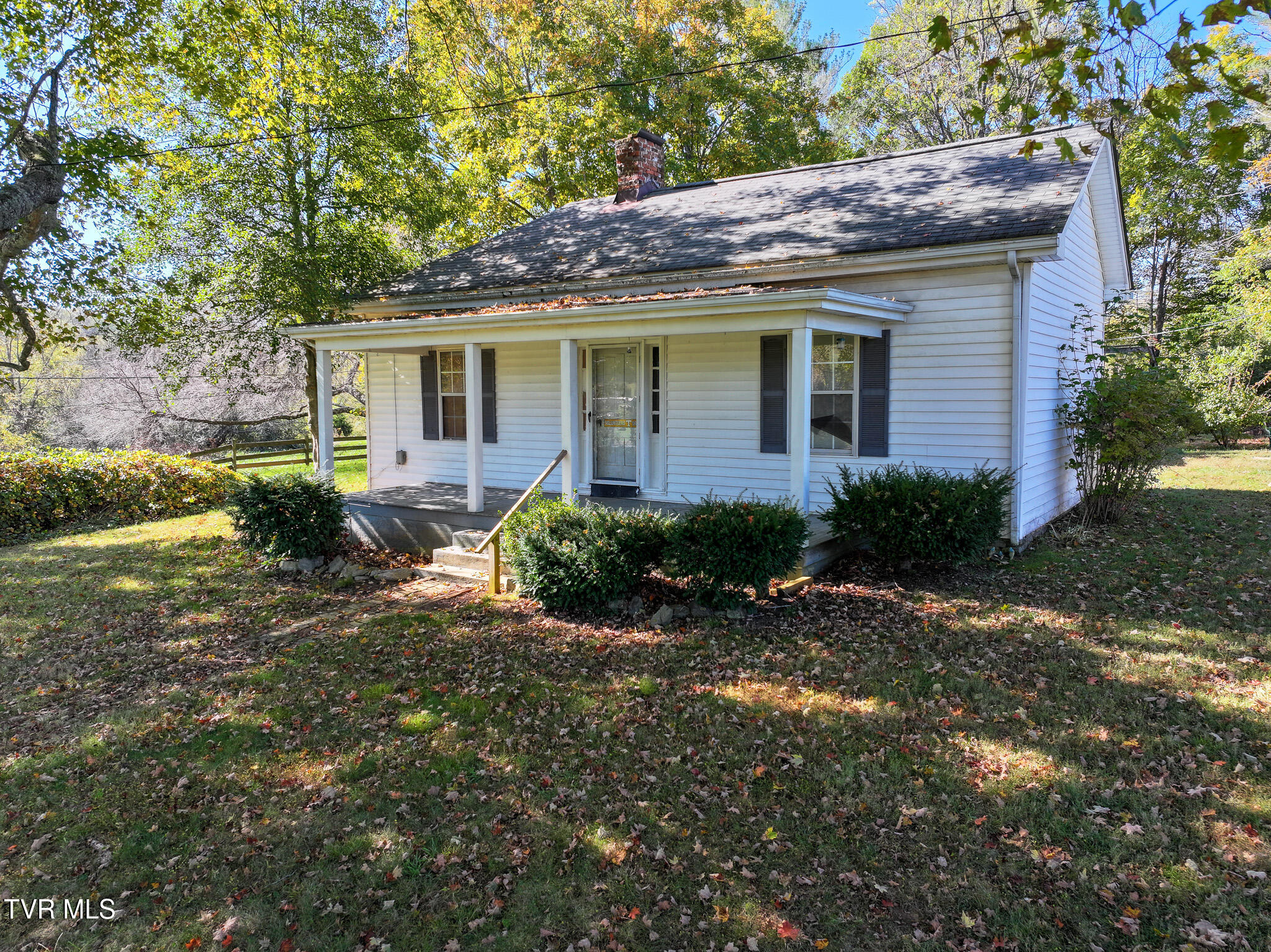 1400 Old Asheville Highway — photo
