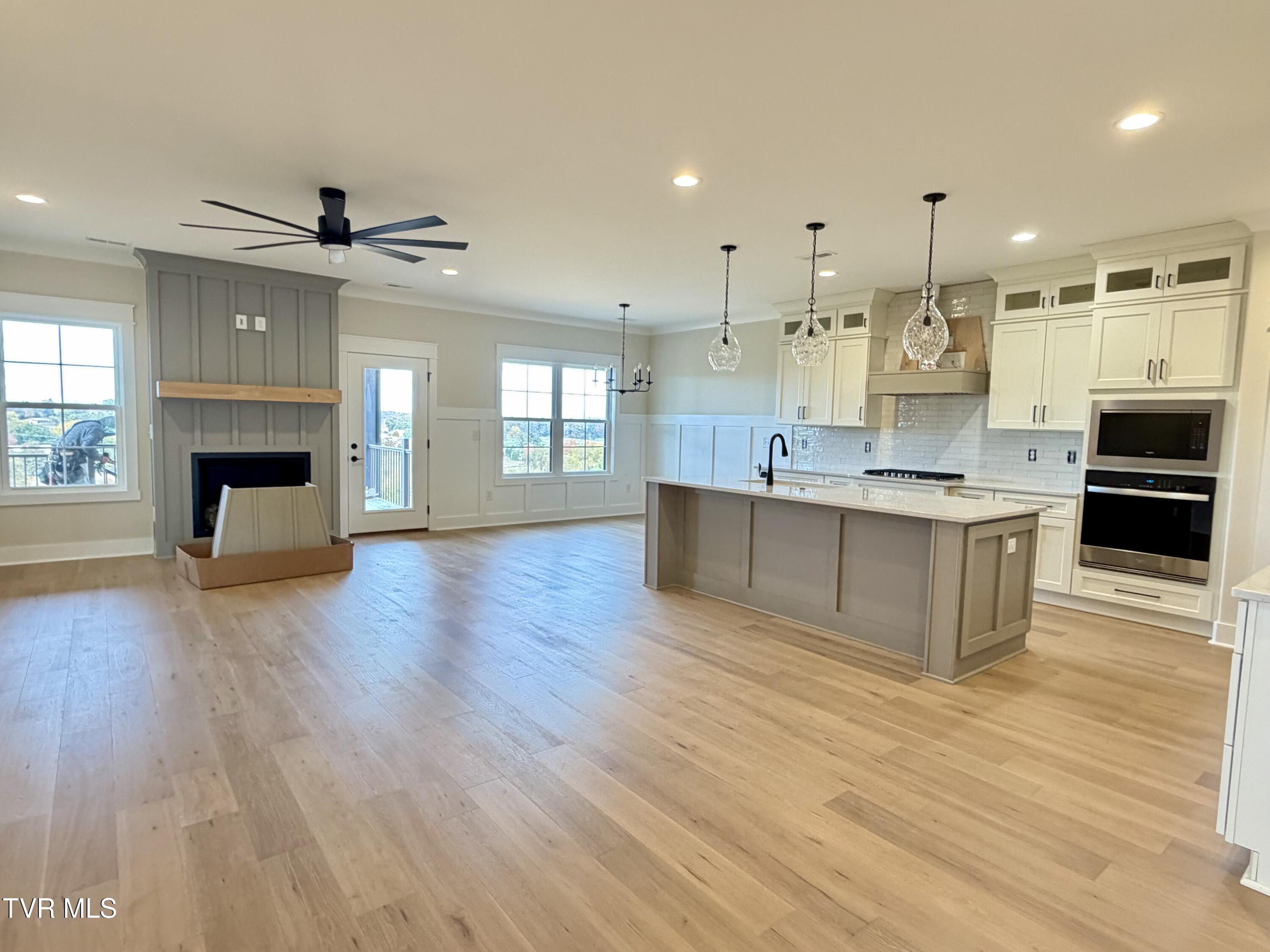 122 Glaze Farm Way — photo