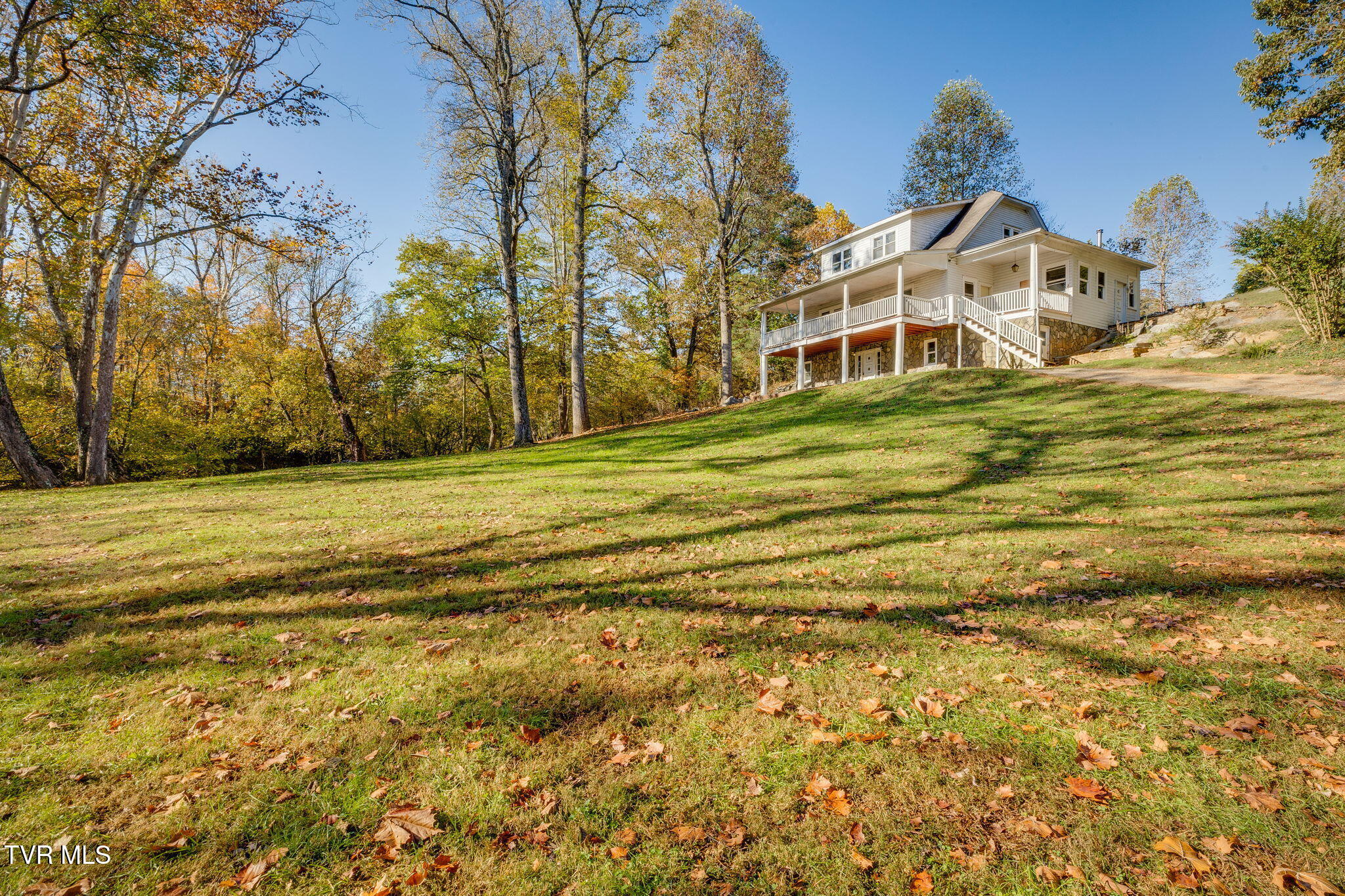 675 Ford Creek Road — photo