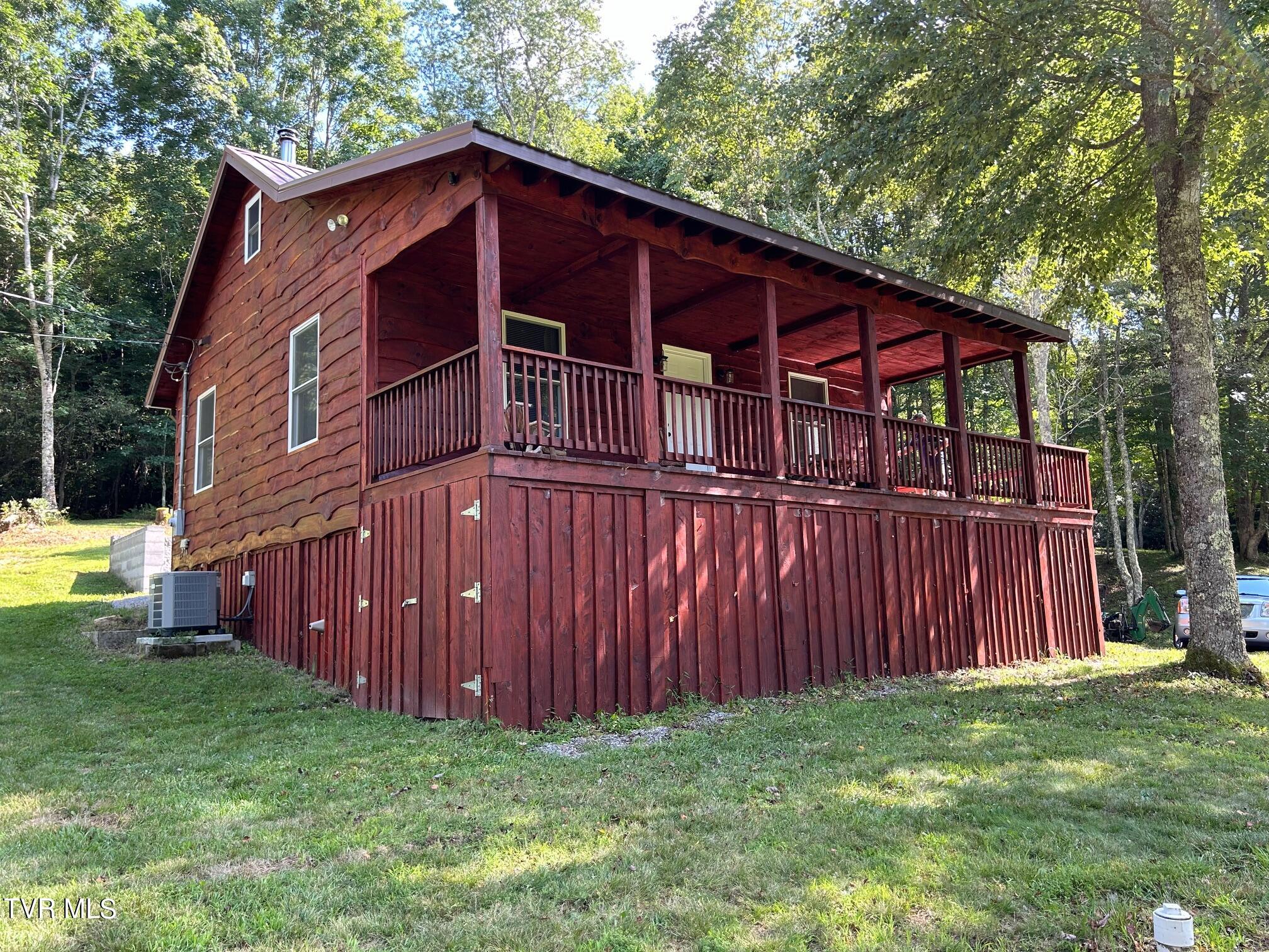 21240 Locust Branch Road — photo