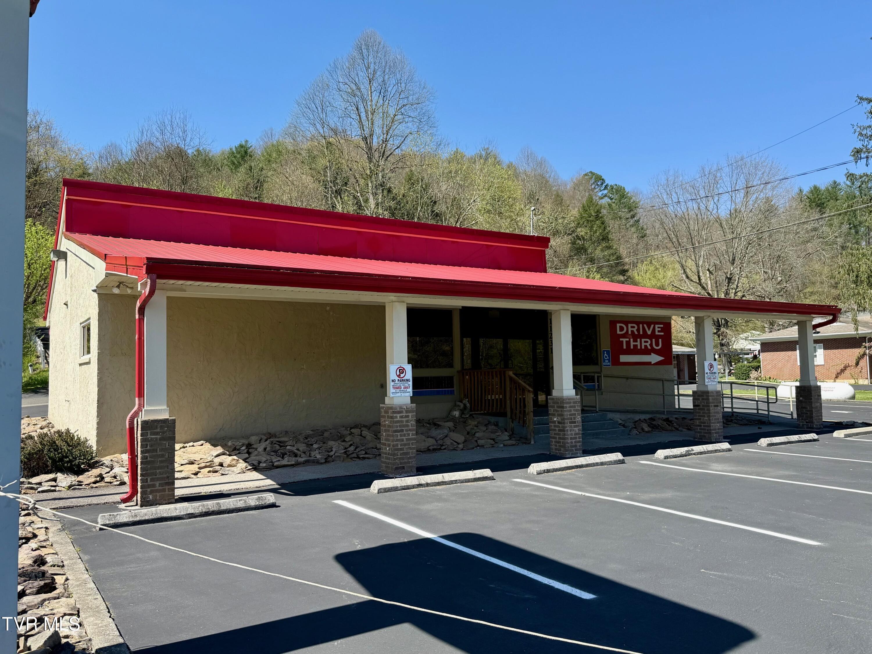 11231 Indian Creek Road — photo