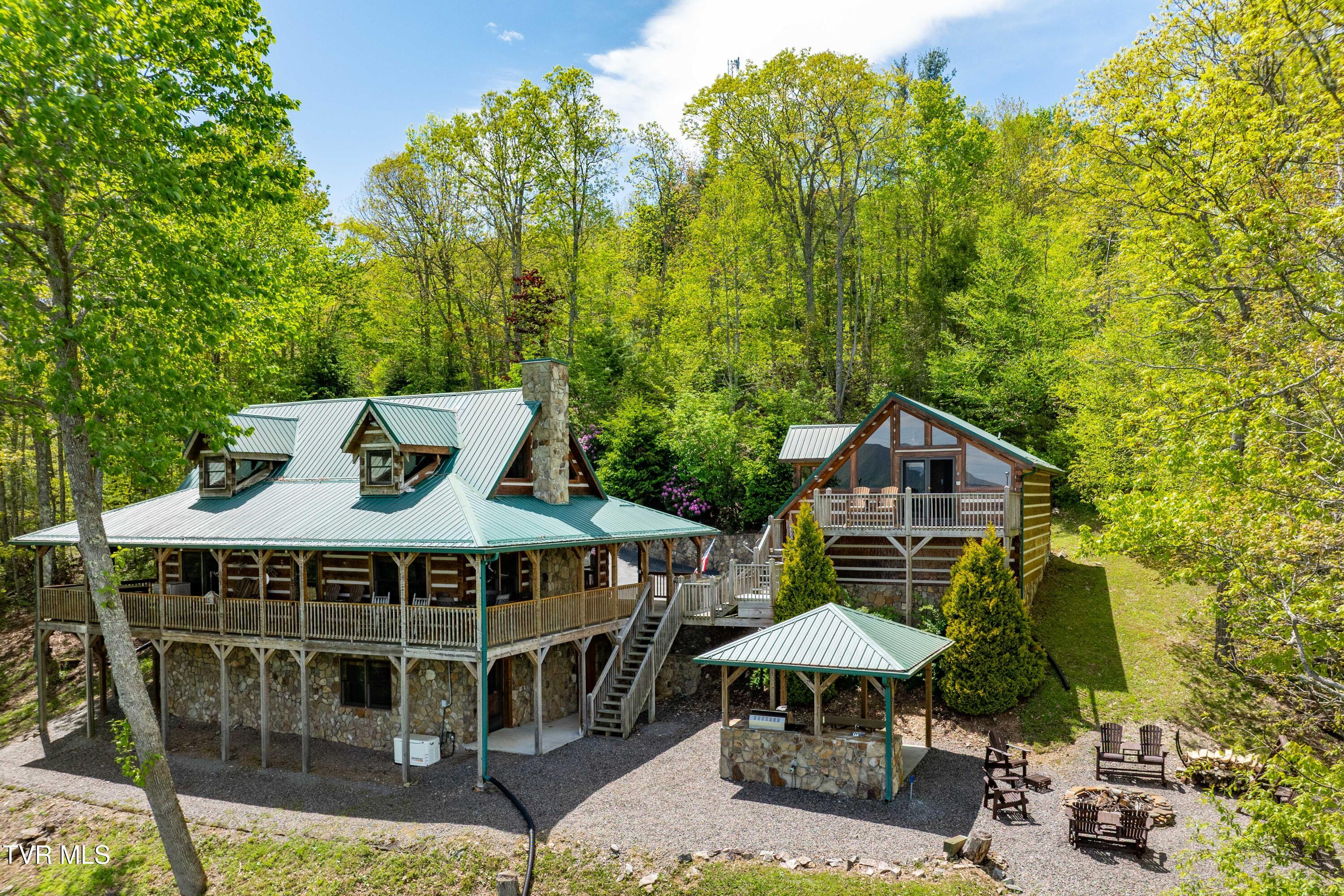 1527 Stone Mountain Road — photo