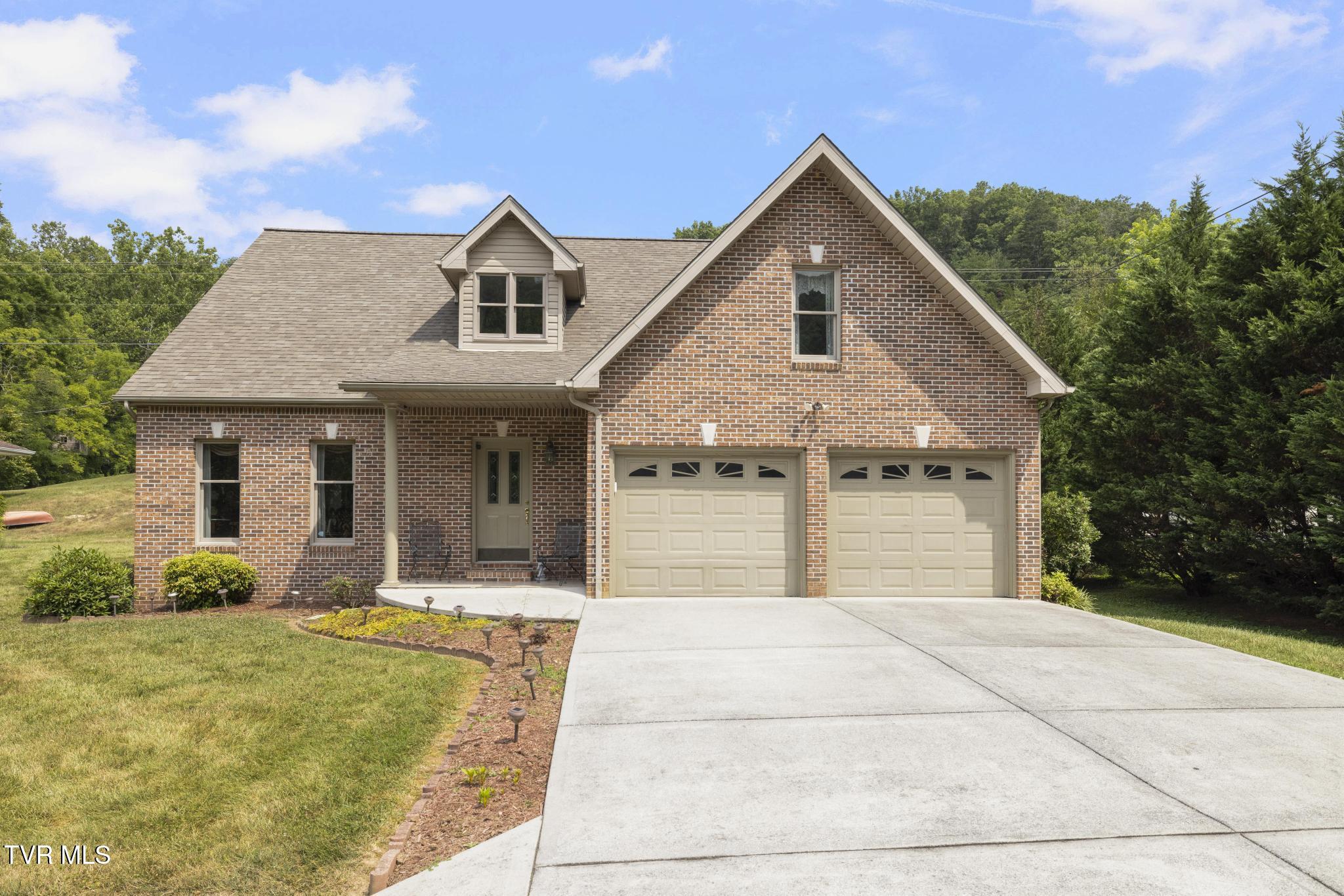 44745 Veterans Memorial Highway — photo