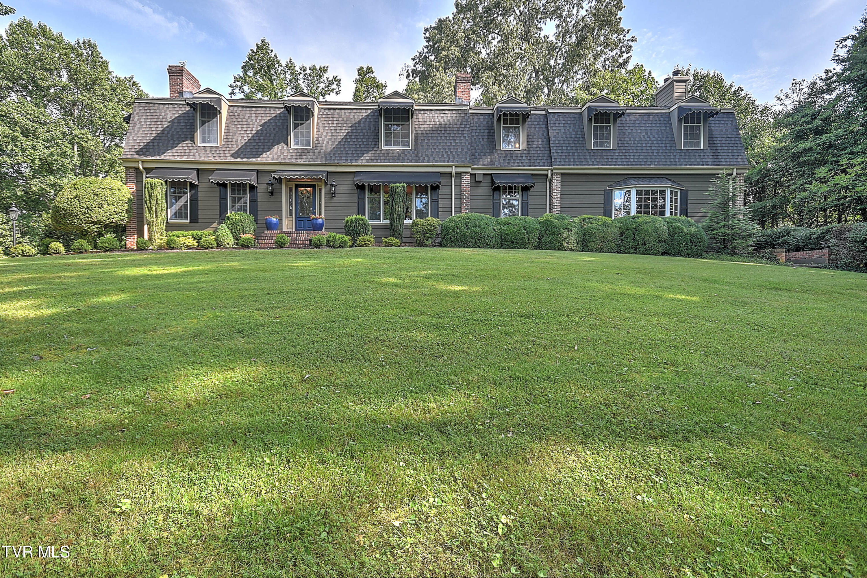733 Windmill Circle — photo