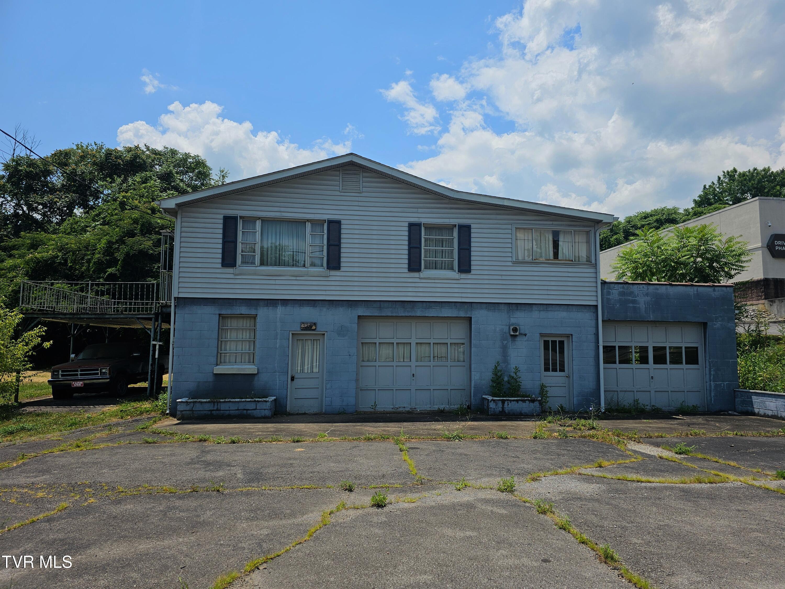 5239 US Hwy 421 — photo