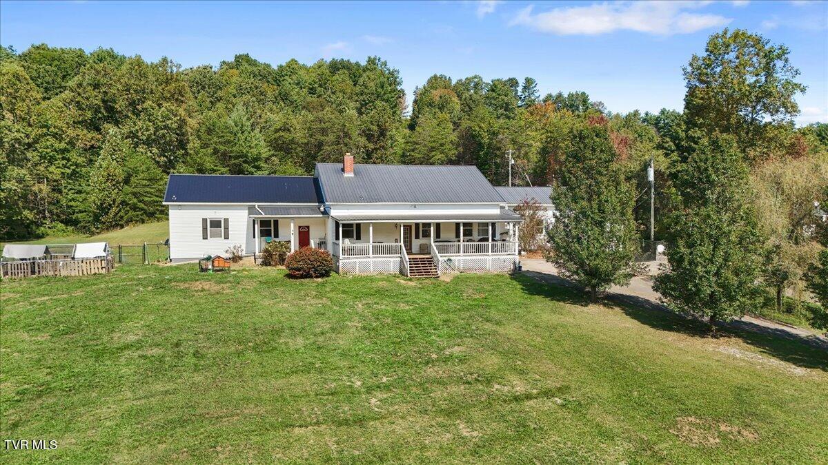 2447 Denton Valley Road — photo