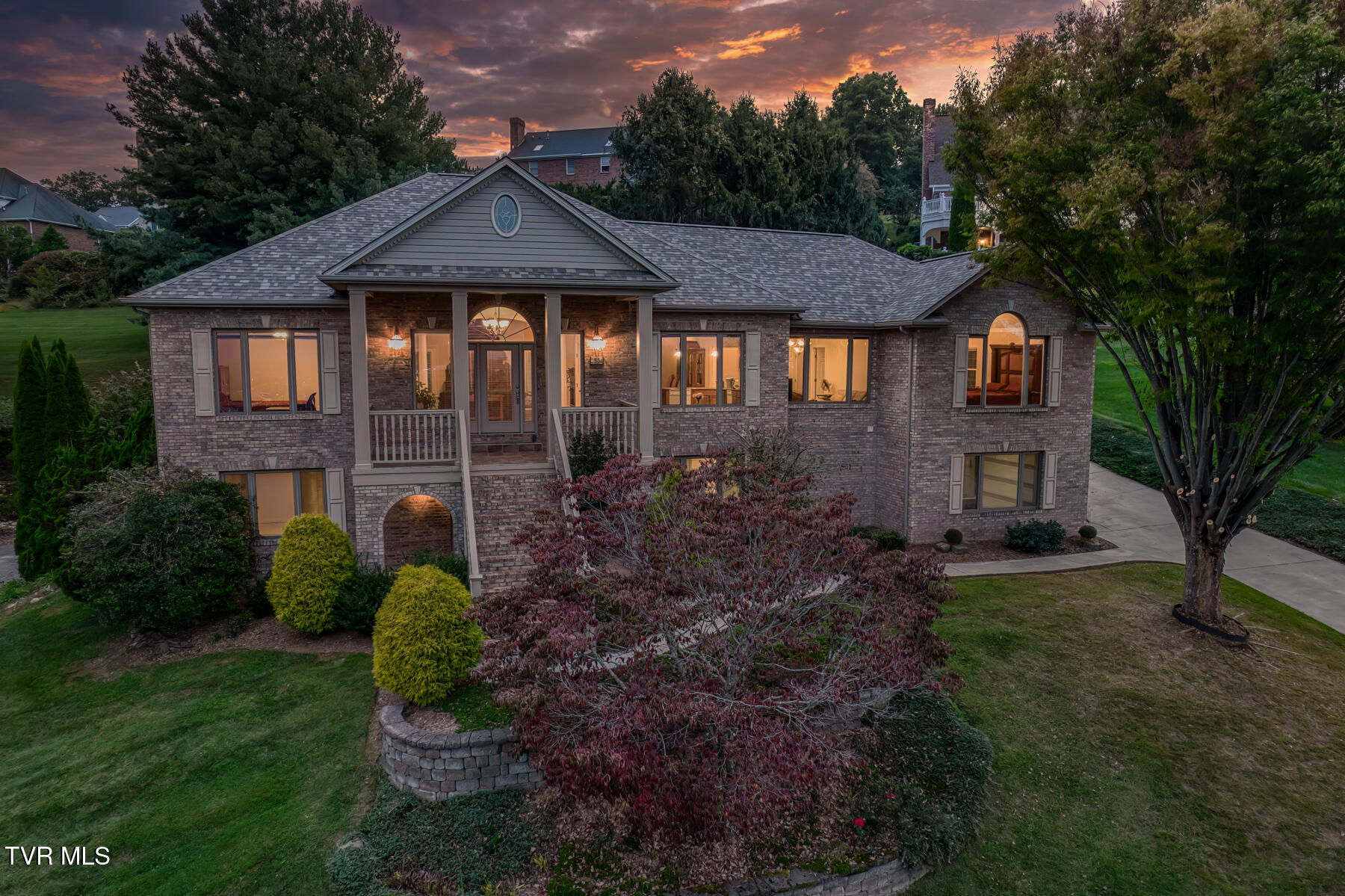 2304 Granite Drive — photo