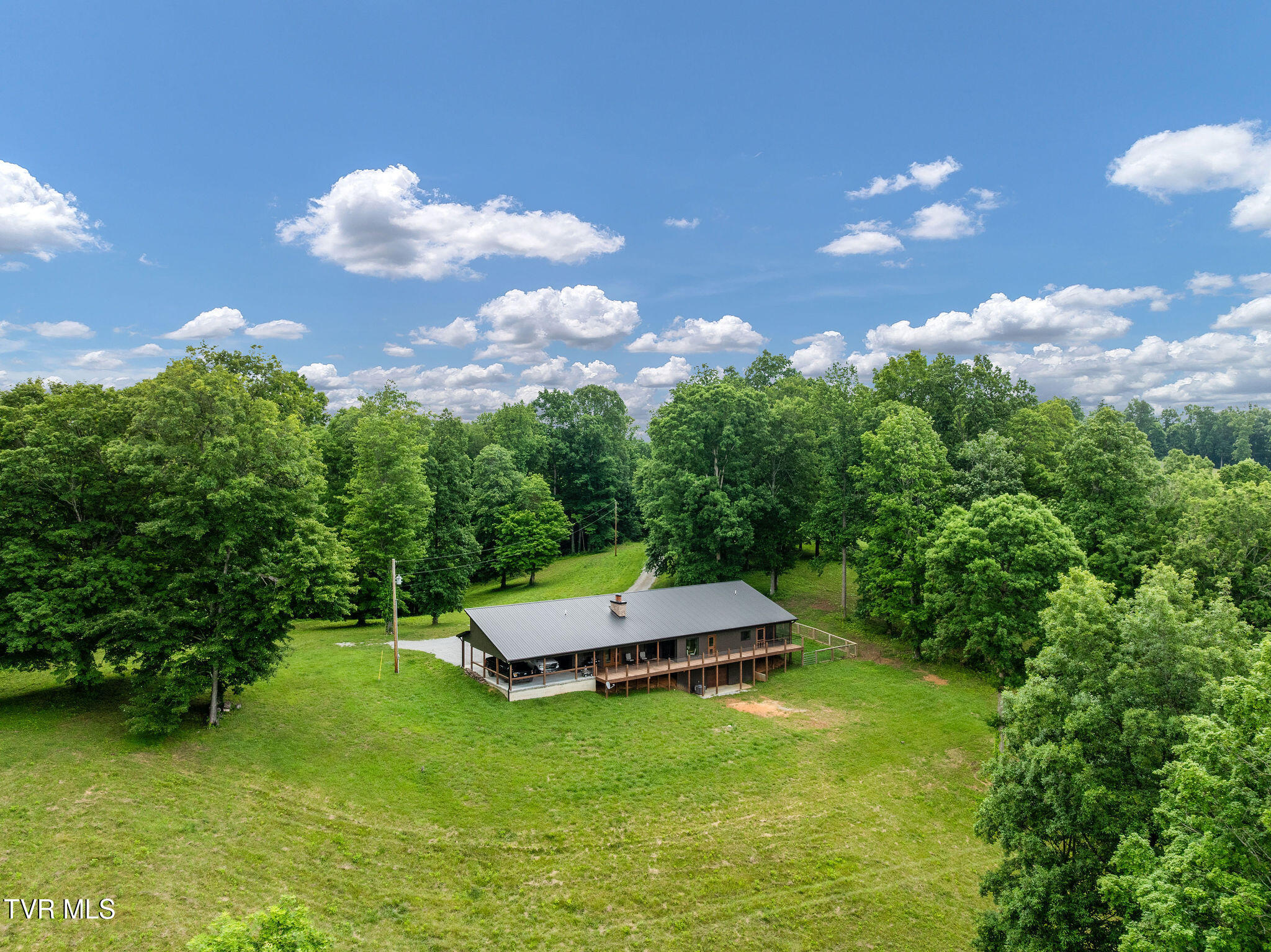 393 Holt Ridge Road — photo