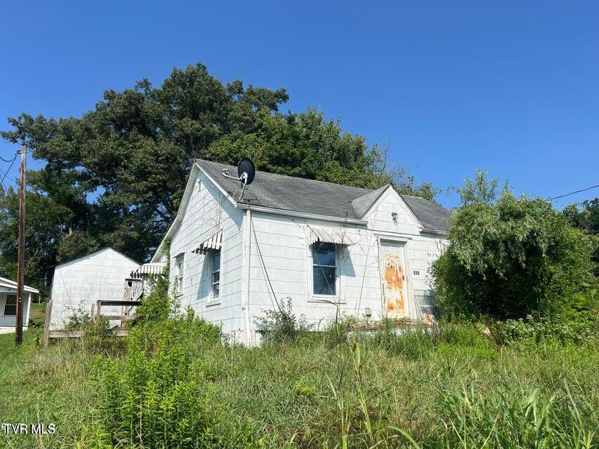 127 Henderson Street — photo