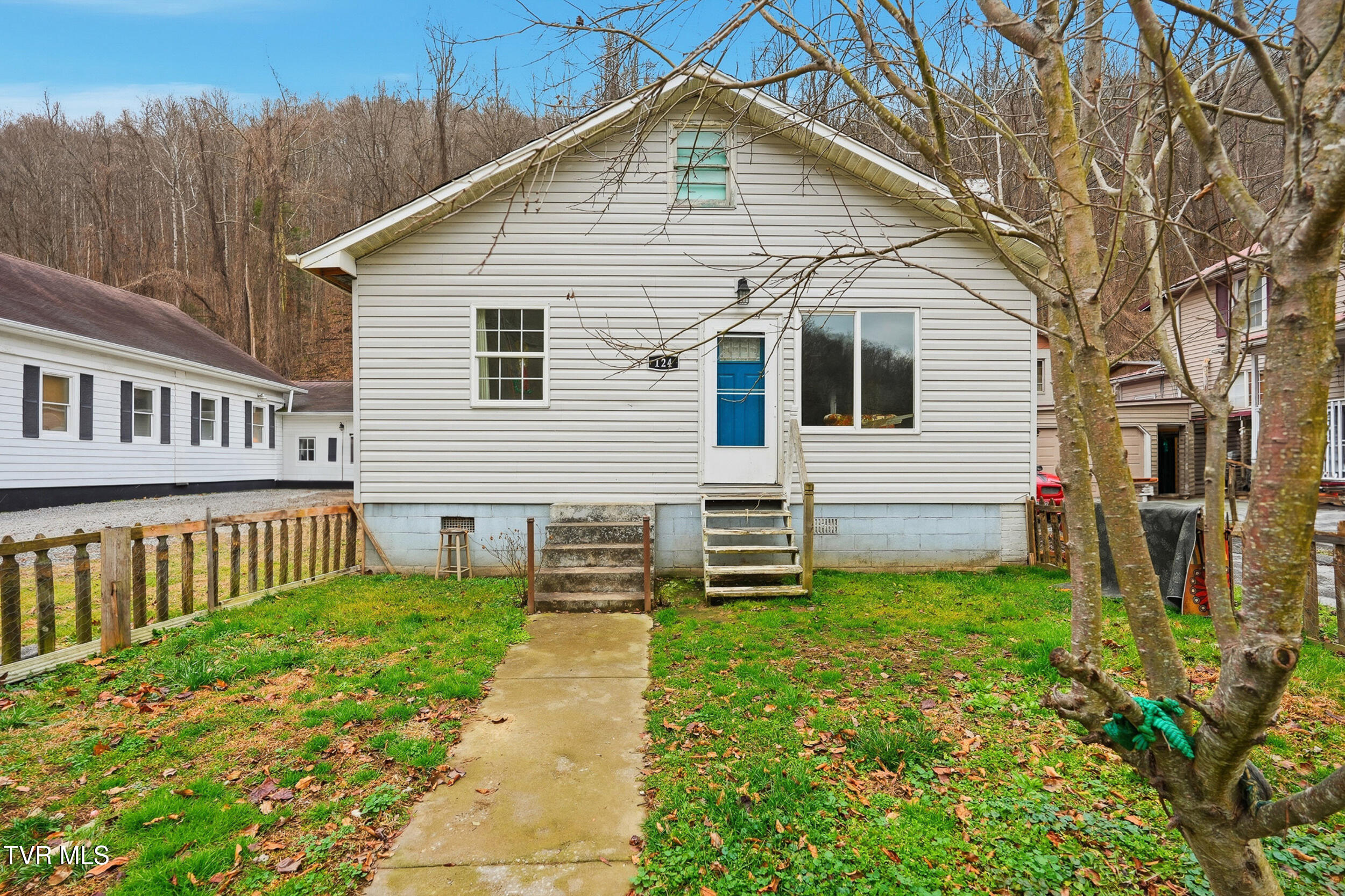 124 Clinchco Main Street — photo