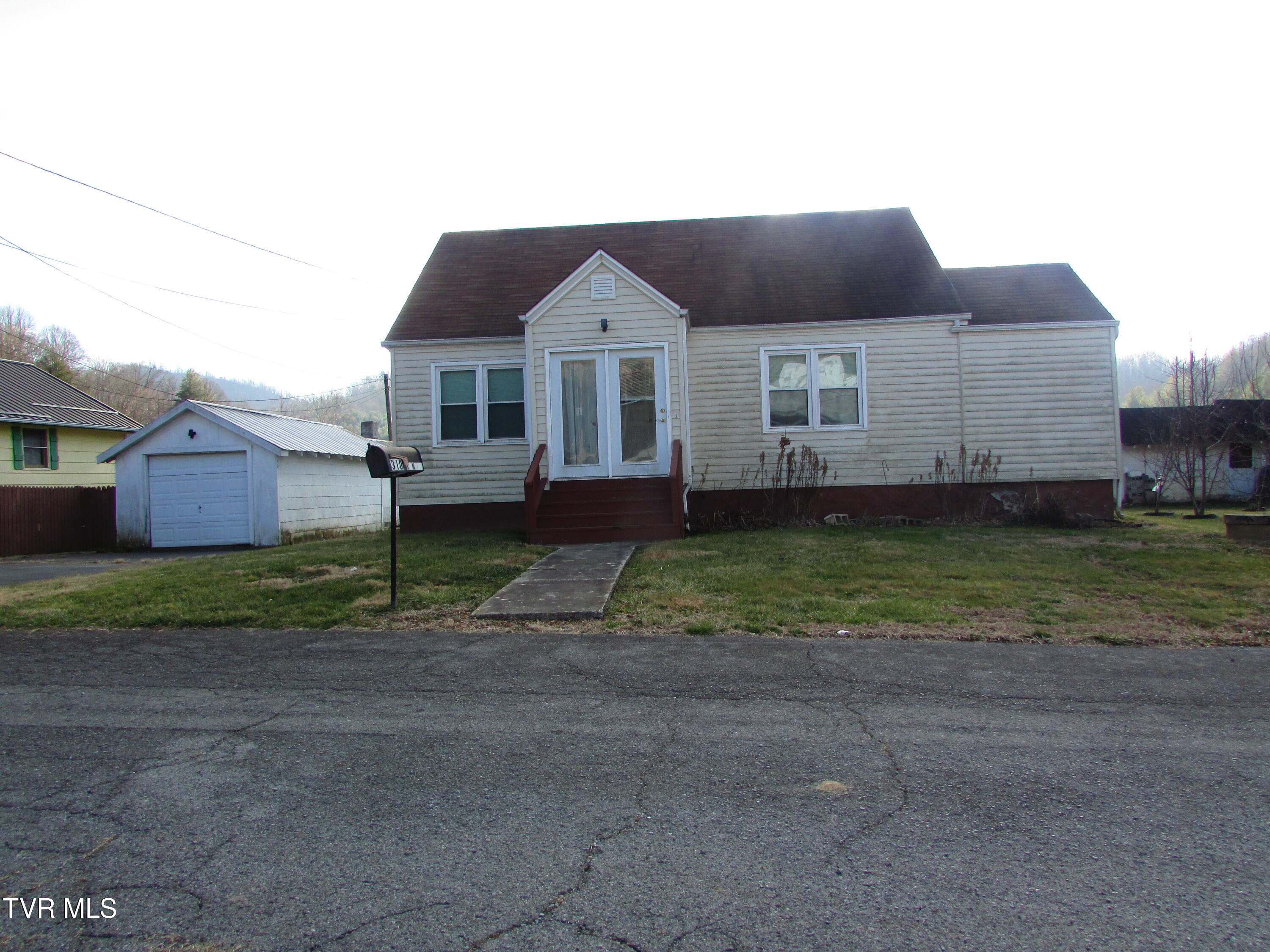 310 Conway Street — photo