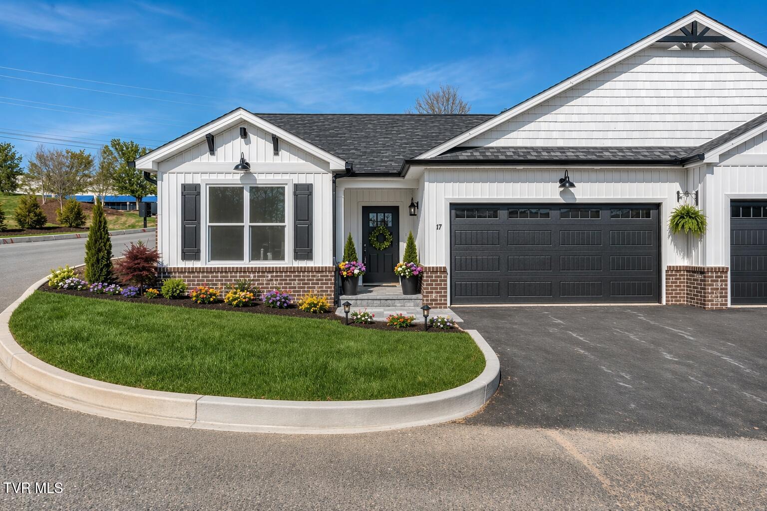 106 Klm Drive 17 — photo