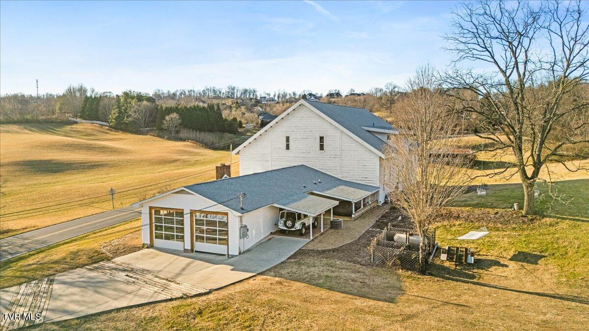 2752 Knob Creek Road — photo