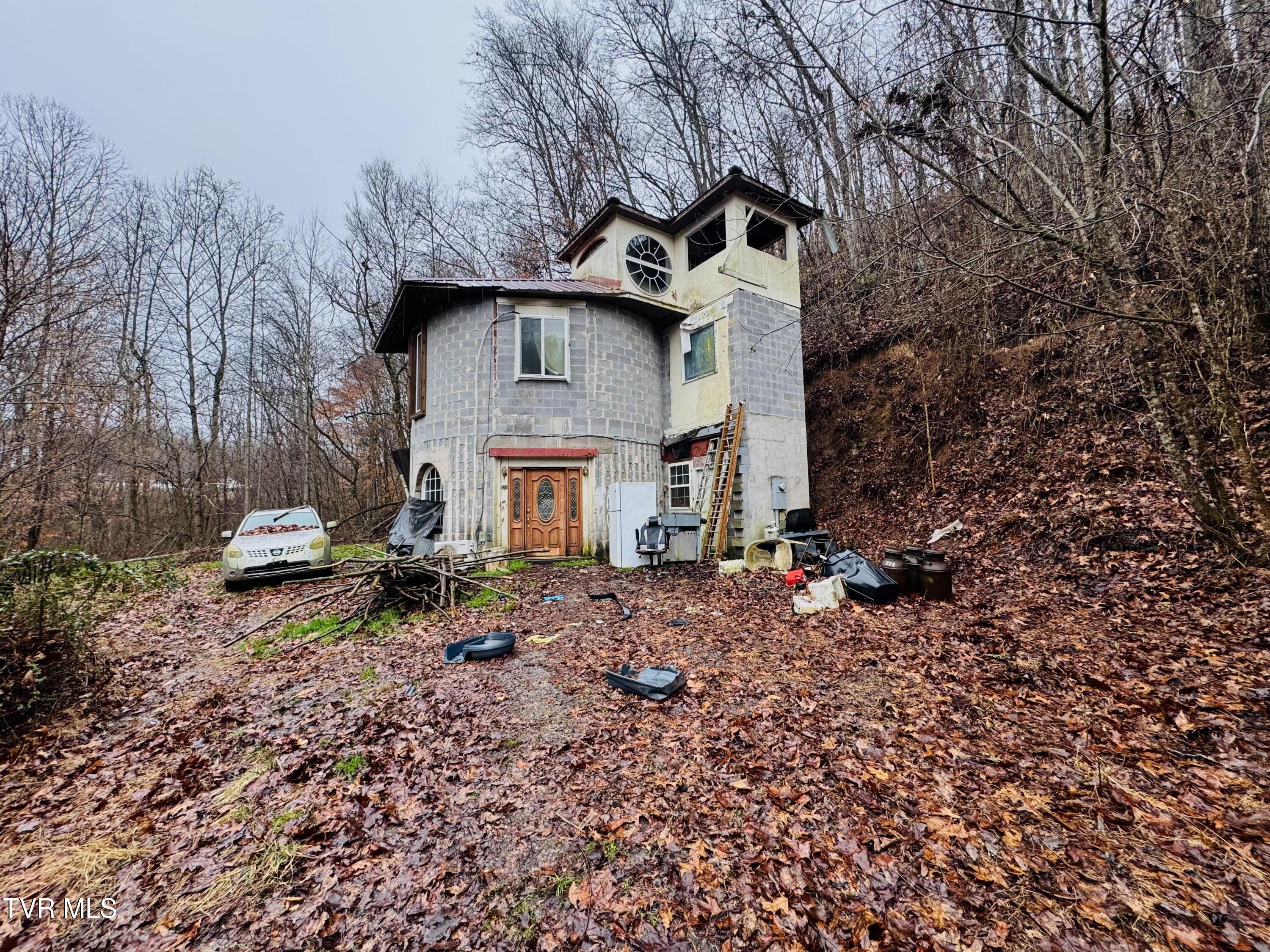 115 Old Cemetary Road — photo