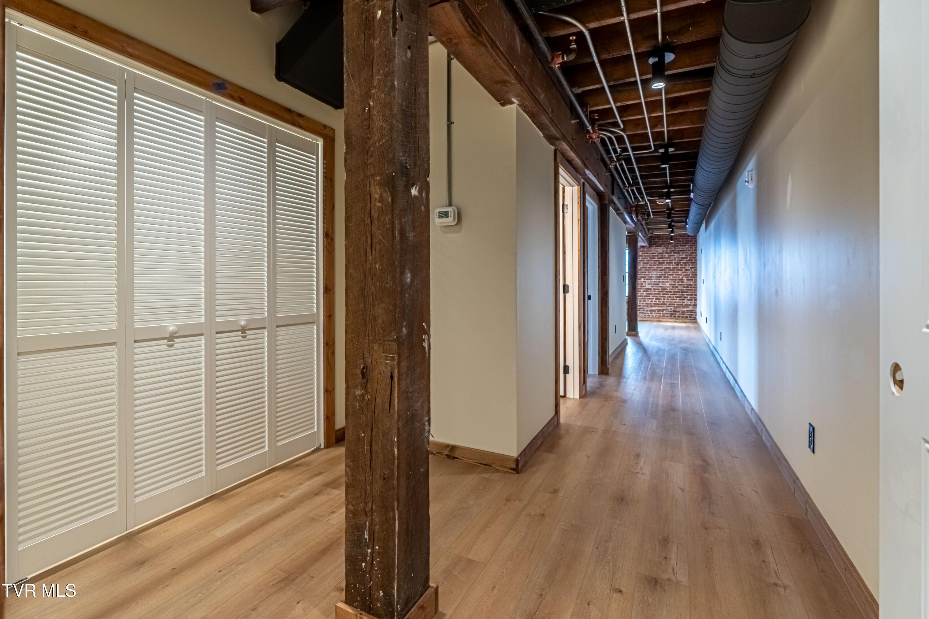 453 East Main Street 500 — photo