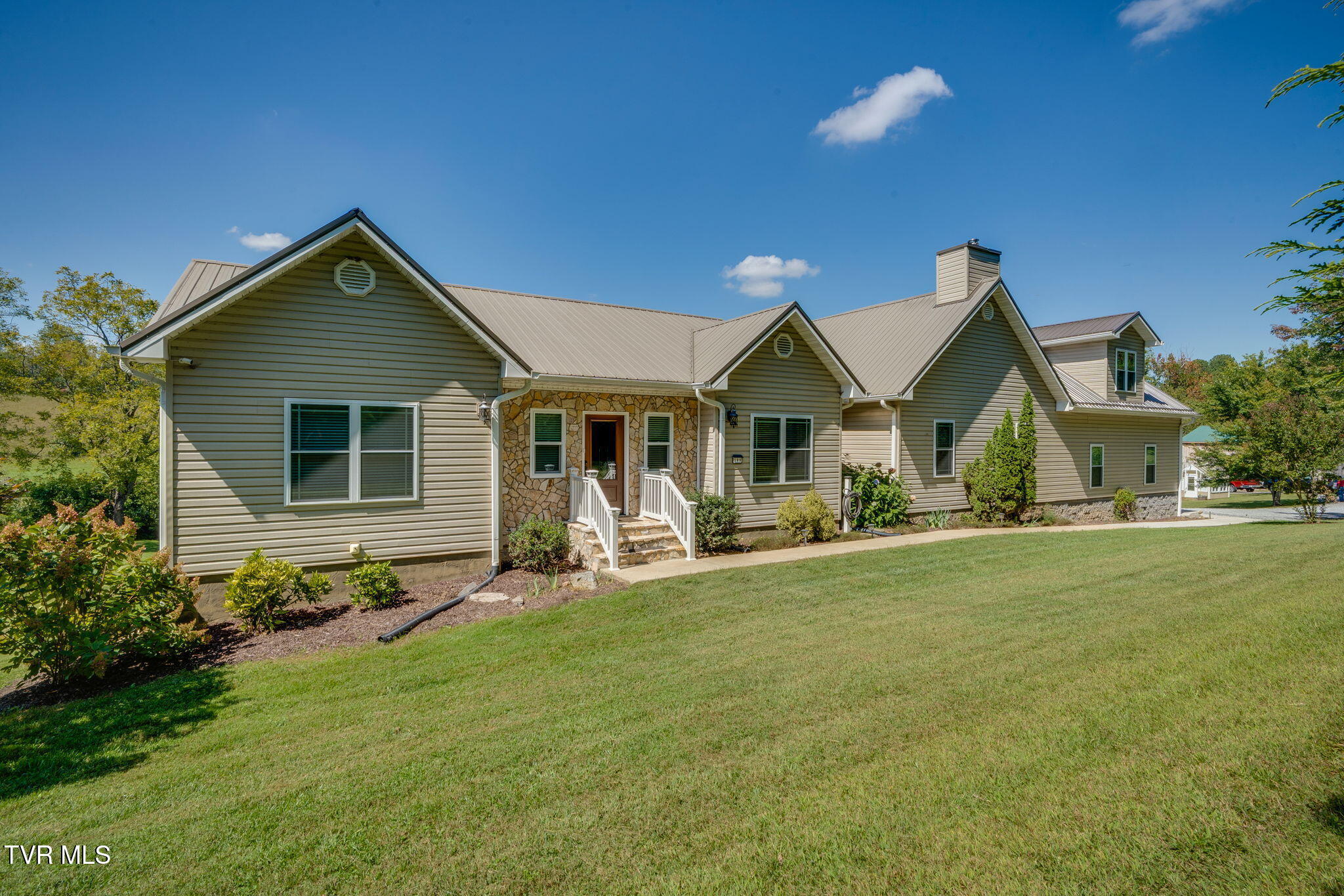 399 Carson Creek Road — photo