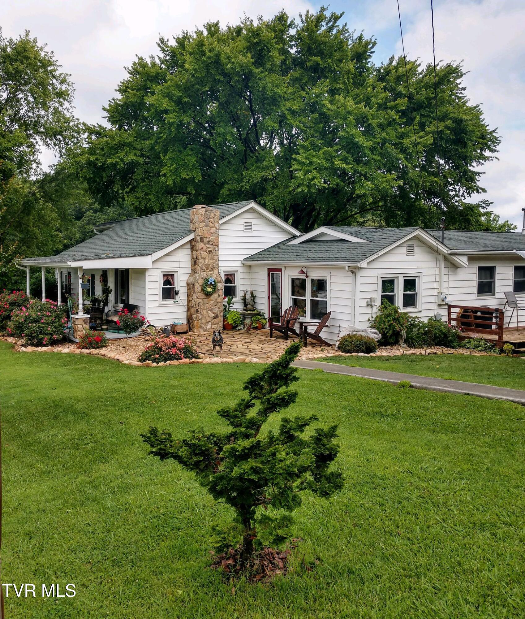 634 Cherokee Drive — photo