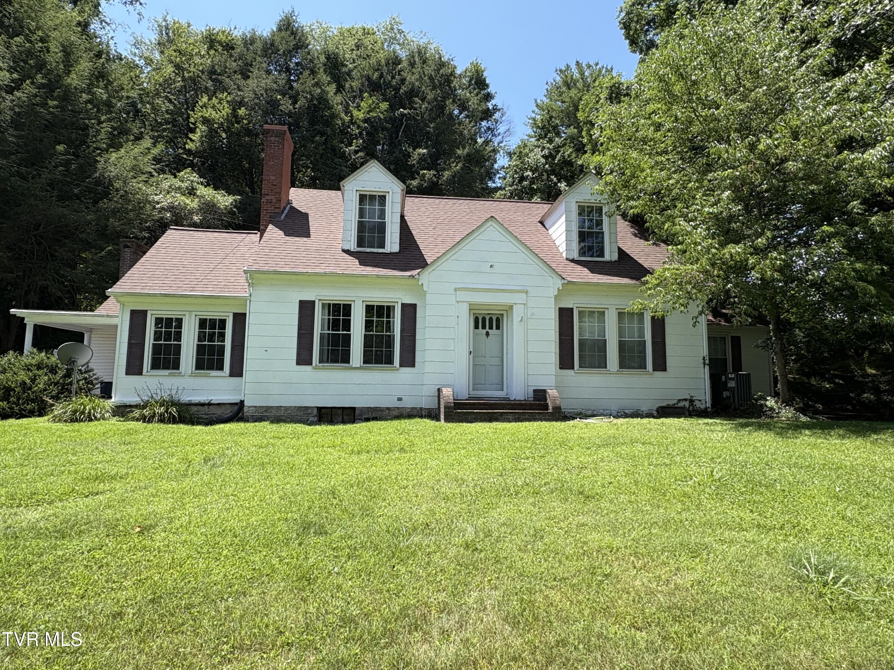 313 Northeast Centre Avenue NE Avenue — photo