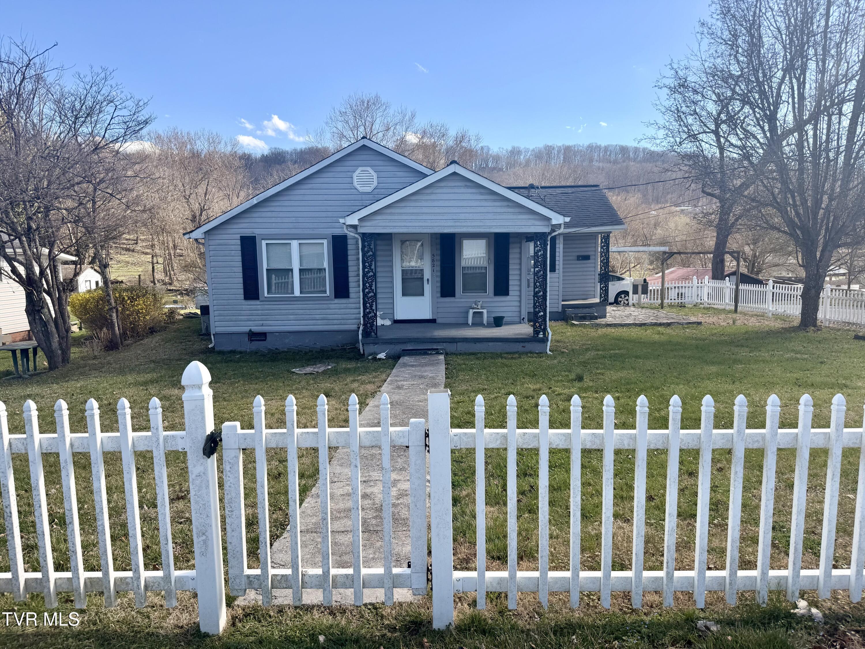 5821 Orebank Road — photo