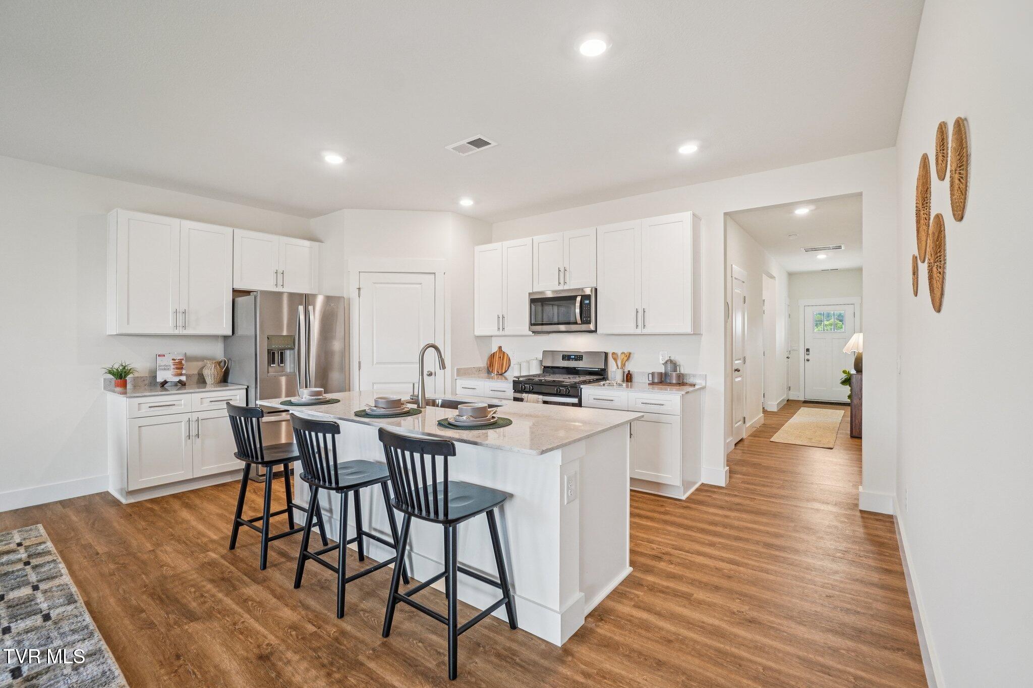 276 Chimney View Loop — photo
