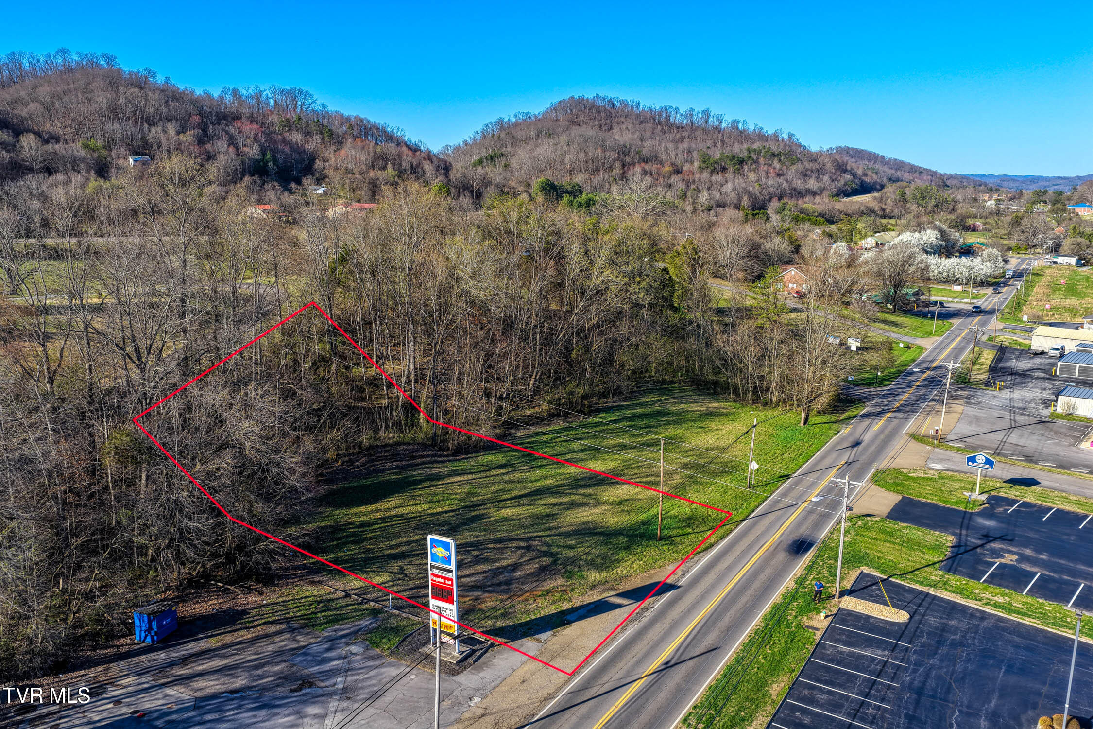 Home in Rogersville, TN 37857 — photo 2