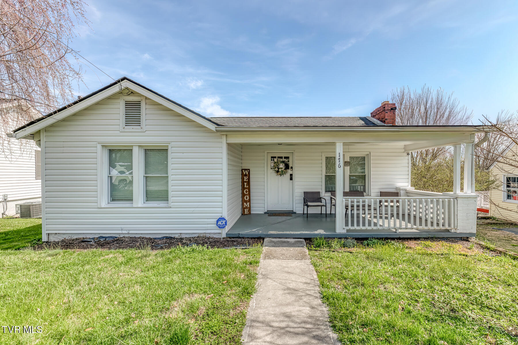 176 Crescent Drive — photo