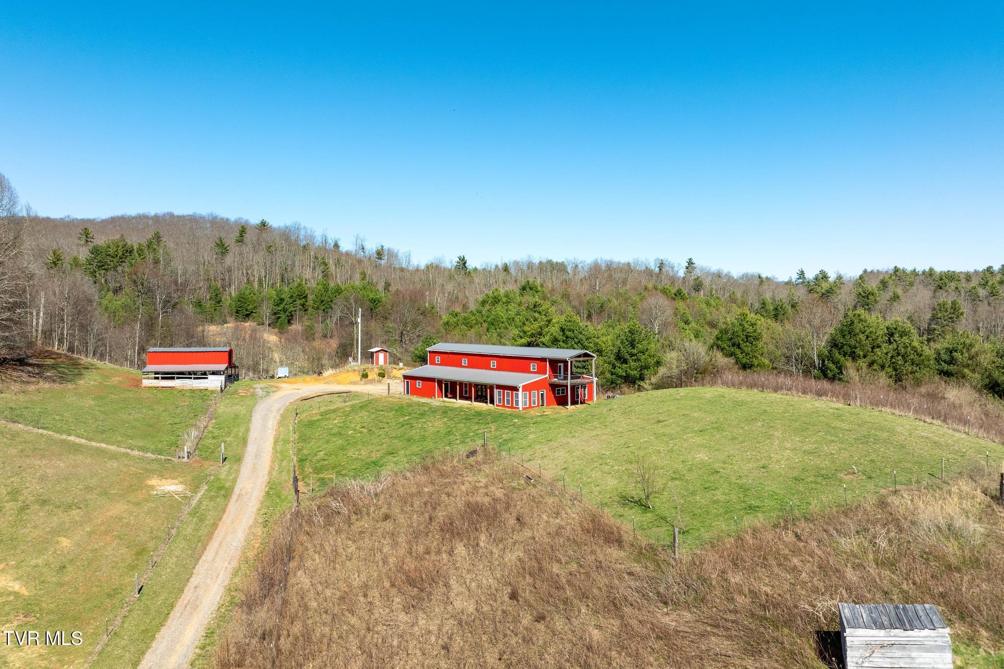 533 Robinson Hollow Lane — photo