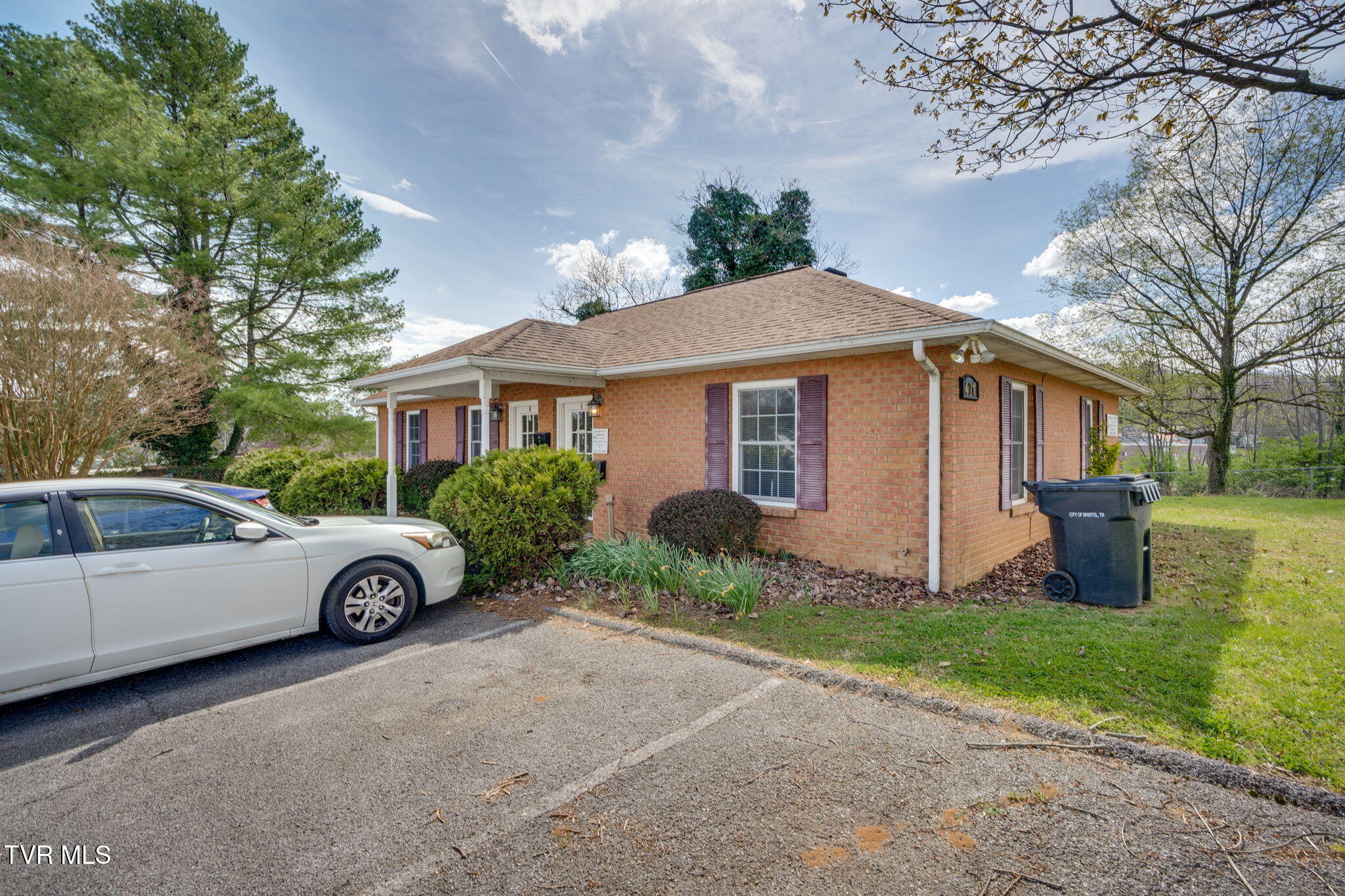 Home in Bristol, TN 37620 — photo 3