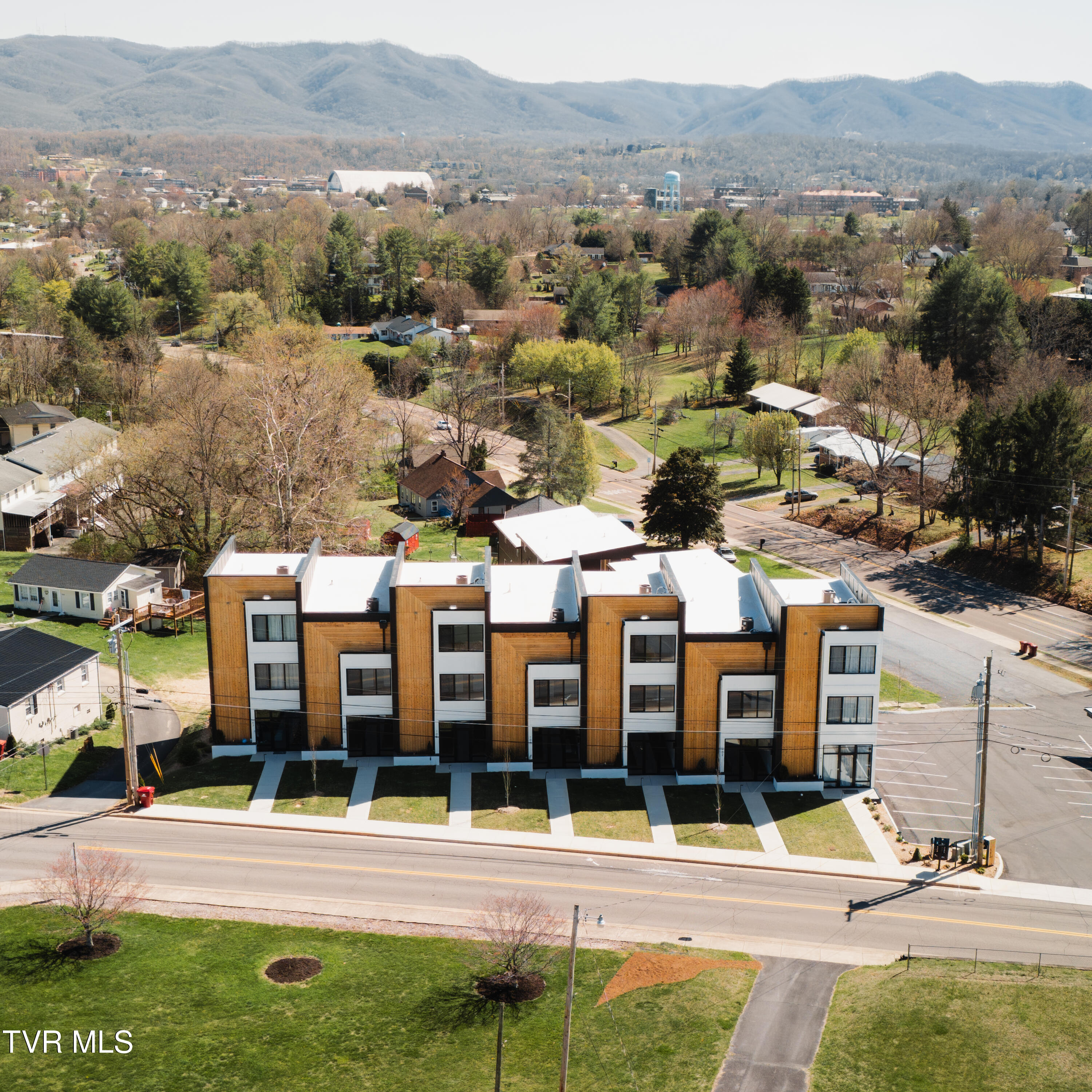 1533 Pactolas Road 103 — photo