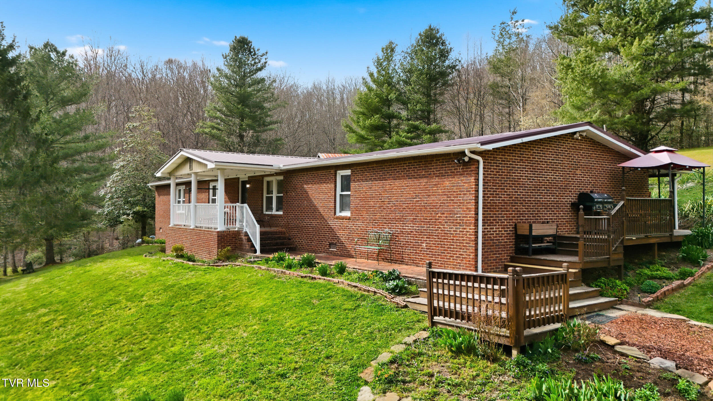 7209 Hunsucker Road — photo