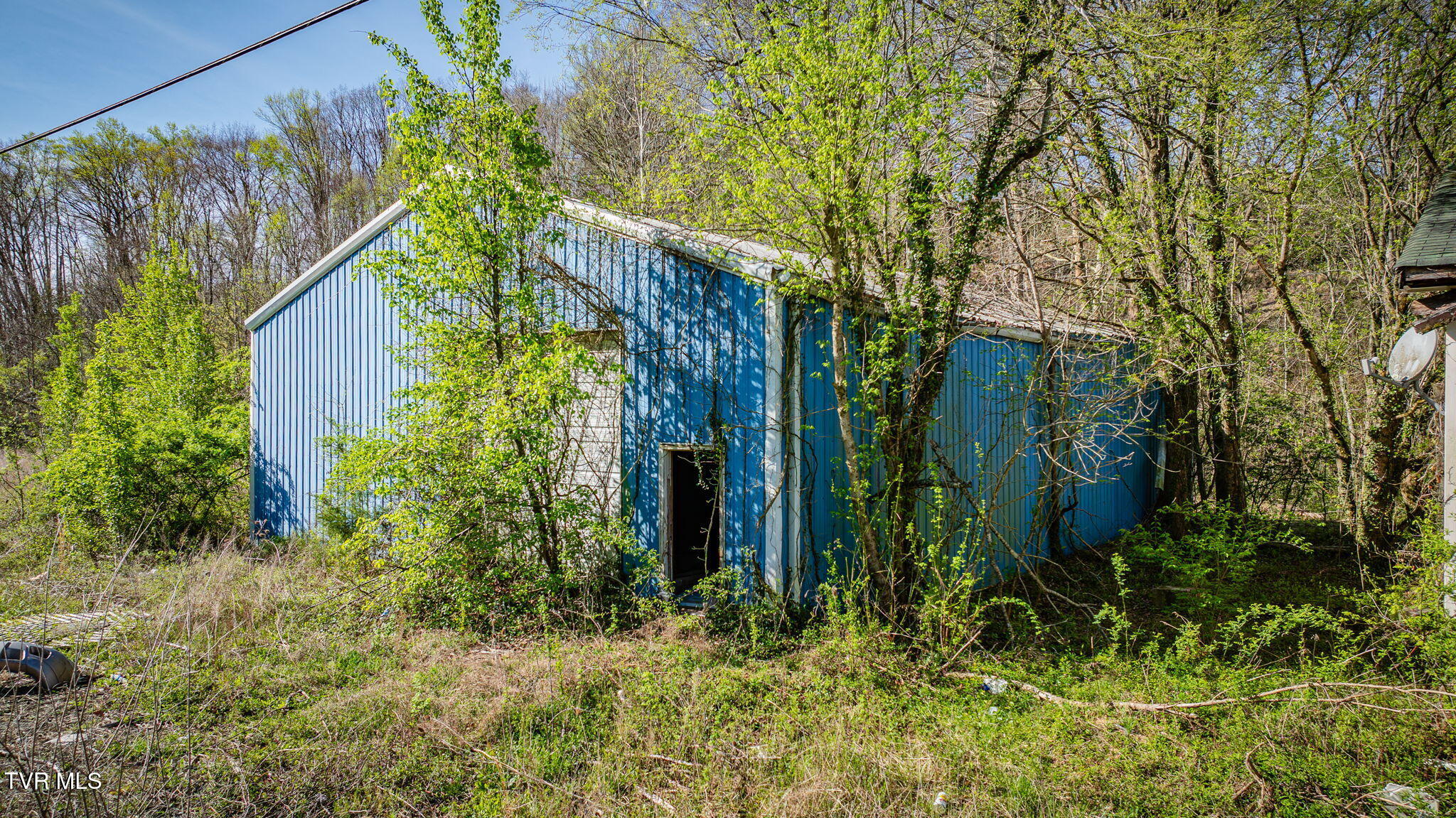 571 Walnut Hill Road — photo