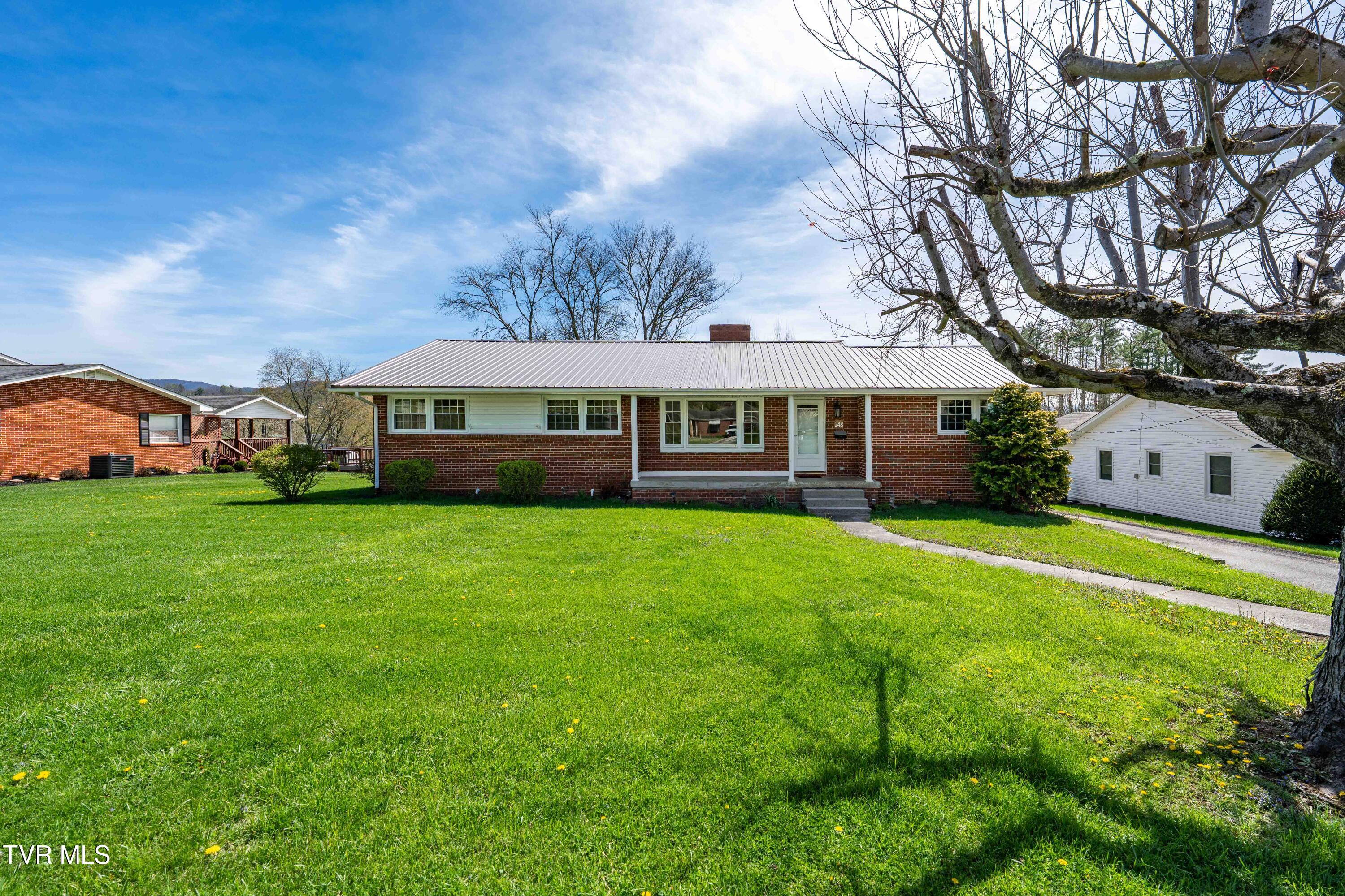 248 Sunset Drive — photo