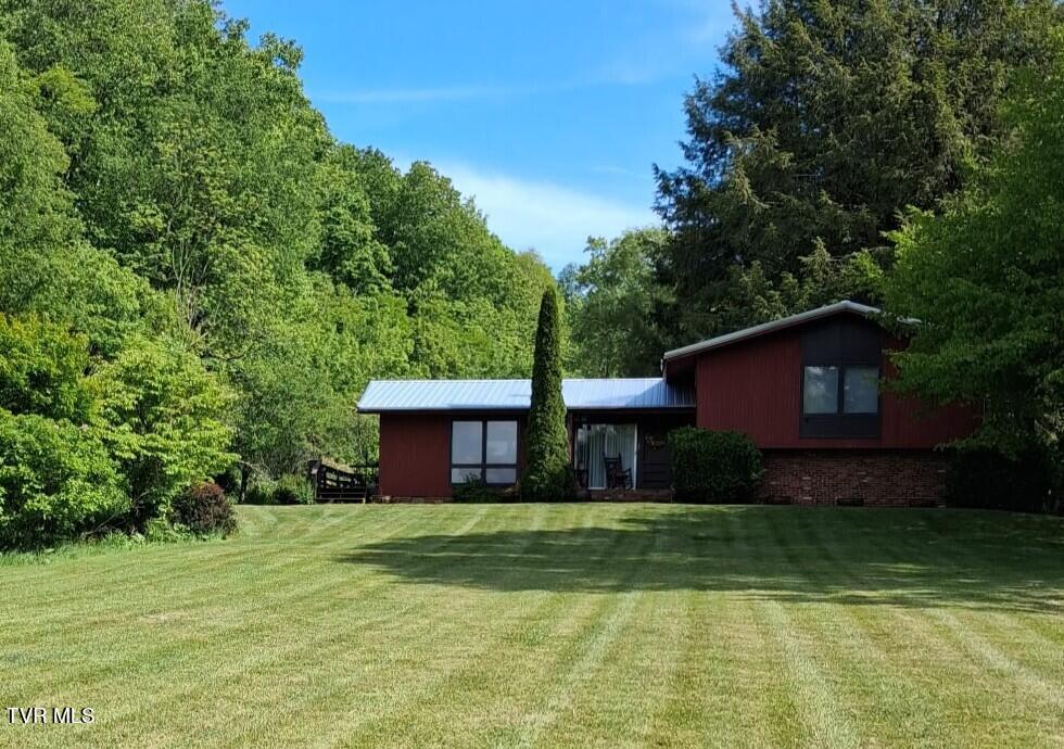 451 Heaton Creek Road — photo