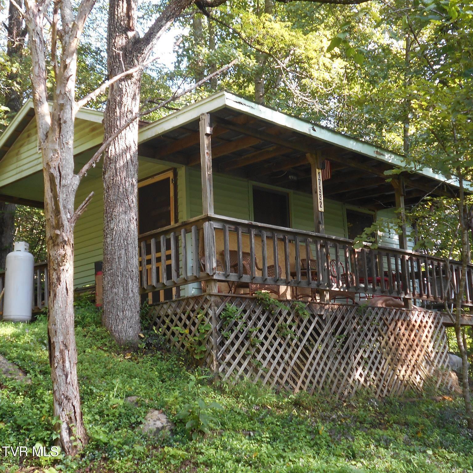 17532 Phillips Road — photo