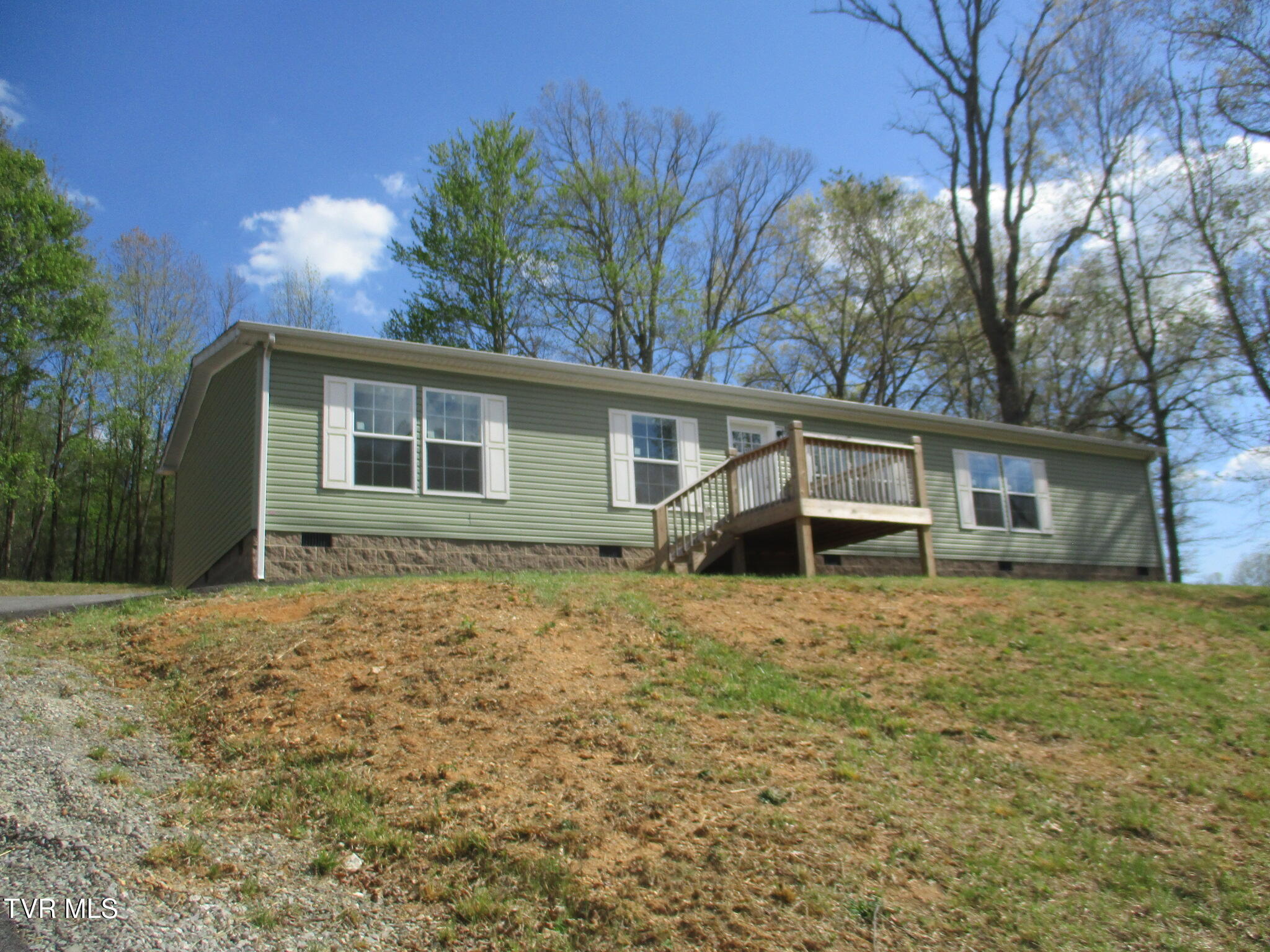 8460 Reedy Creek Road — photo