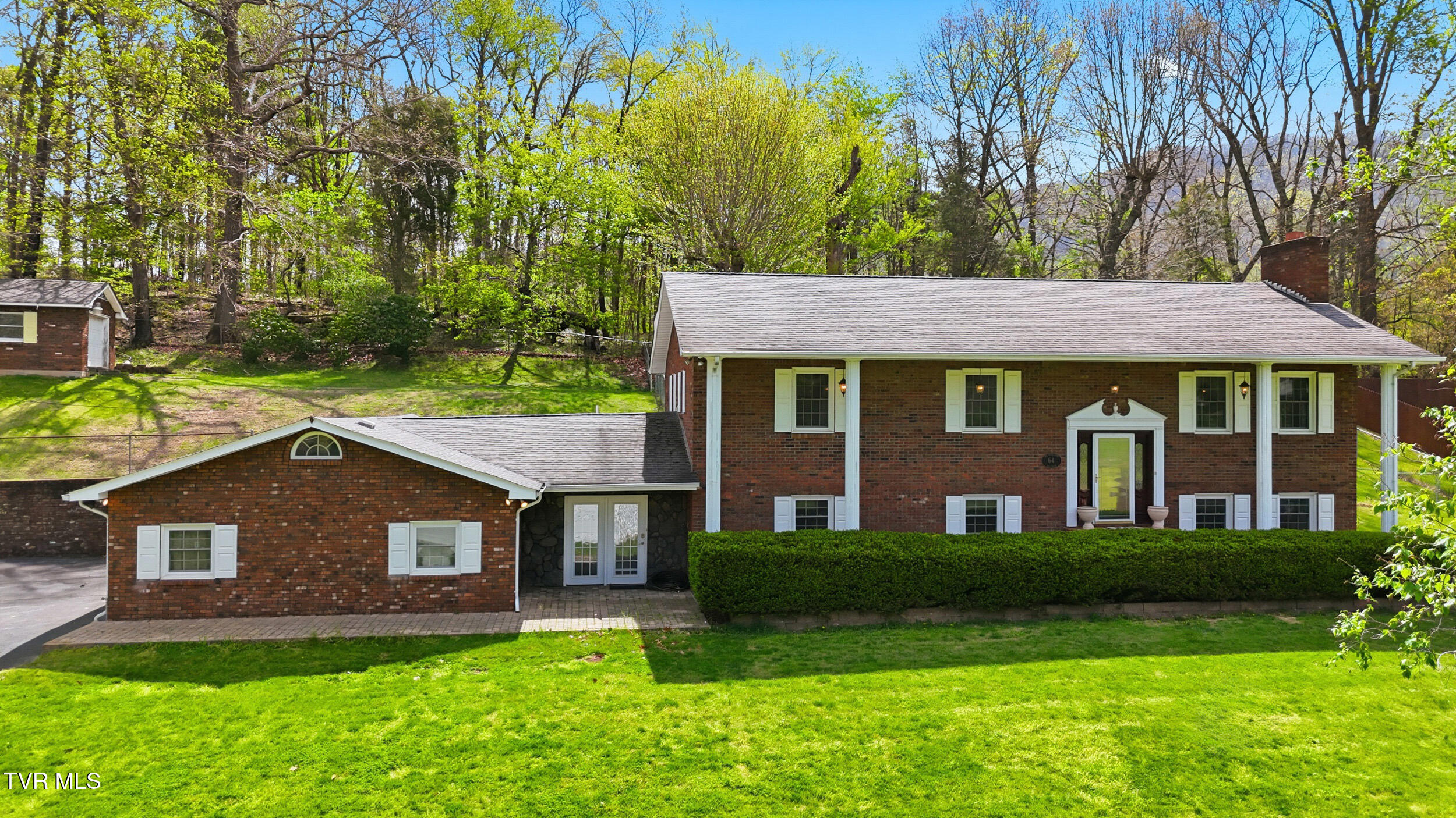 64 Dye Drive — photo